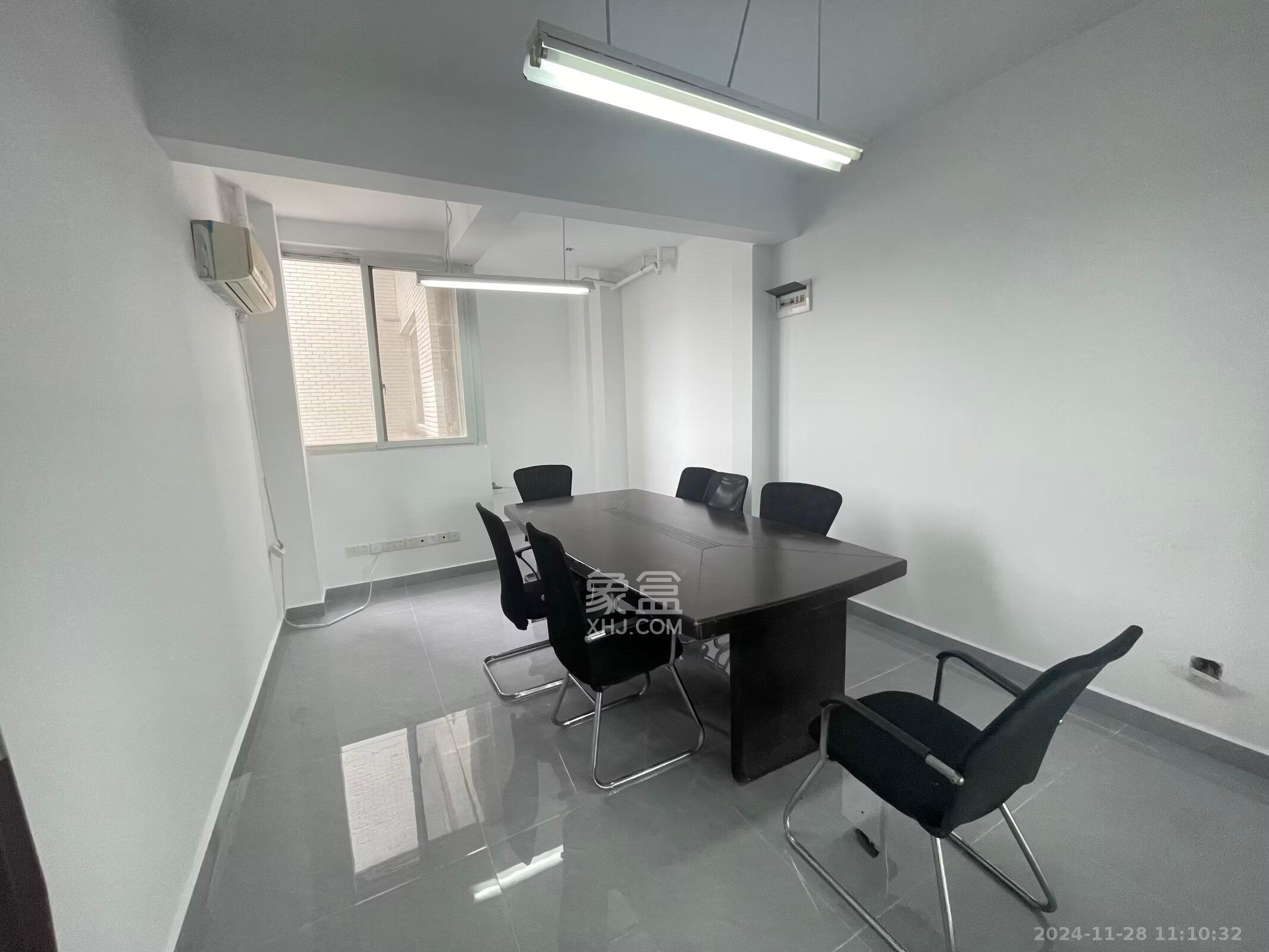 永通商邸 4室2厅1卫 4500.0元/月 永通商邸 4室2厅1卫 4500.0元/月室内图