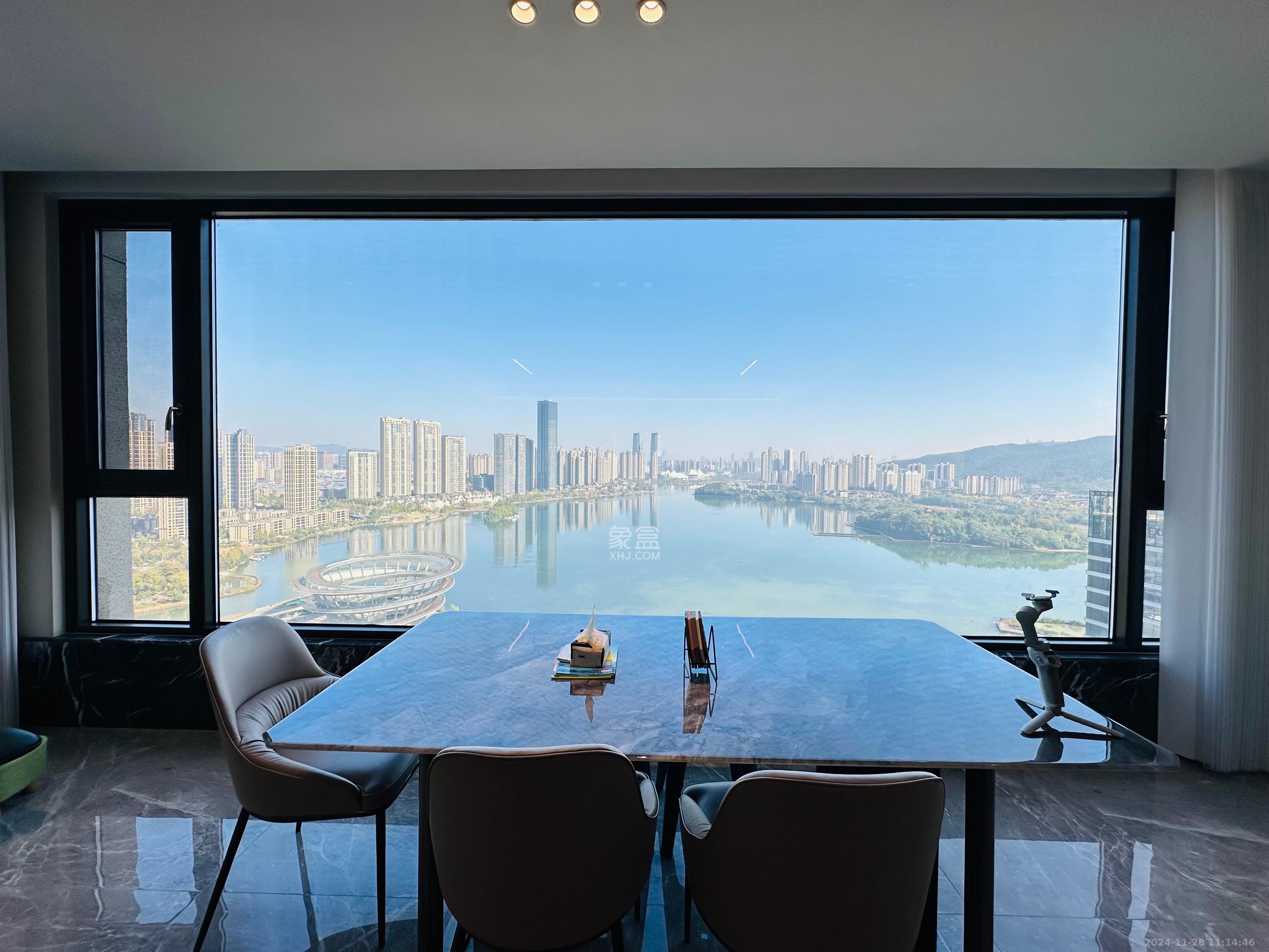 梅溪湖金茂湾 4室2厅3卫 12000.0元/月 梅溪湖金茂湾 4室2厅3卫 12000.0元/月室内图