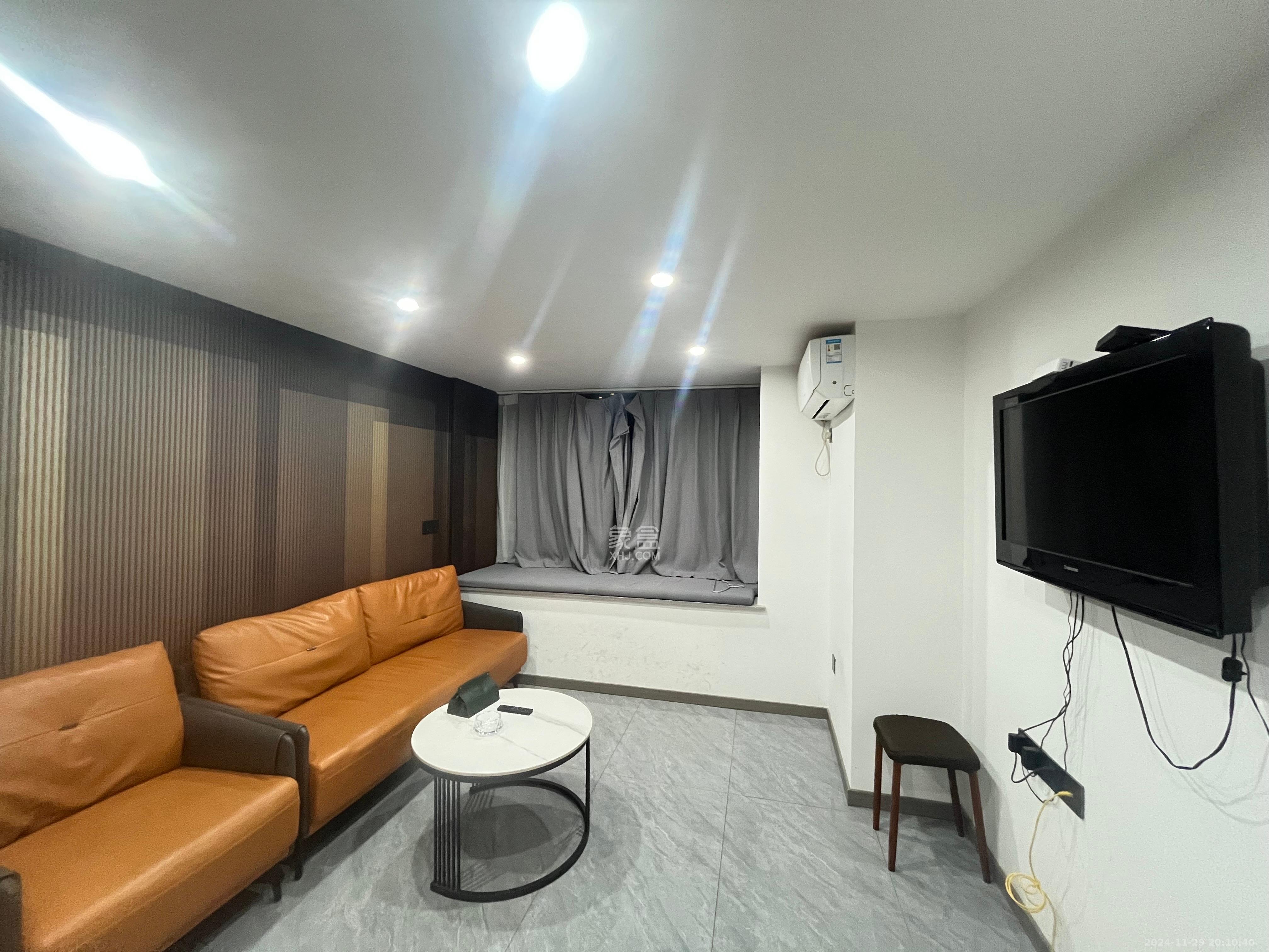 福晟翡翠湾 2室1厅1卫 2200.0元/月 福晟翡翠湾 2室1厅1卫 2200.0元/月室内图