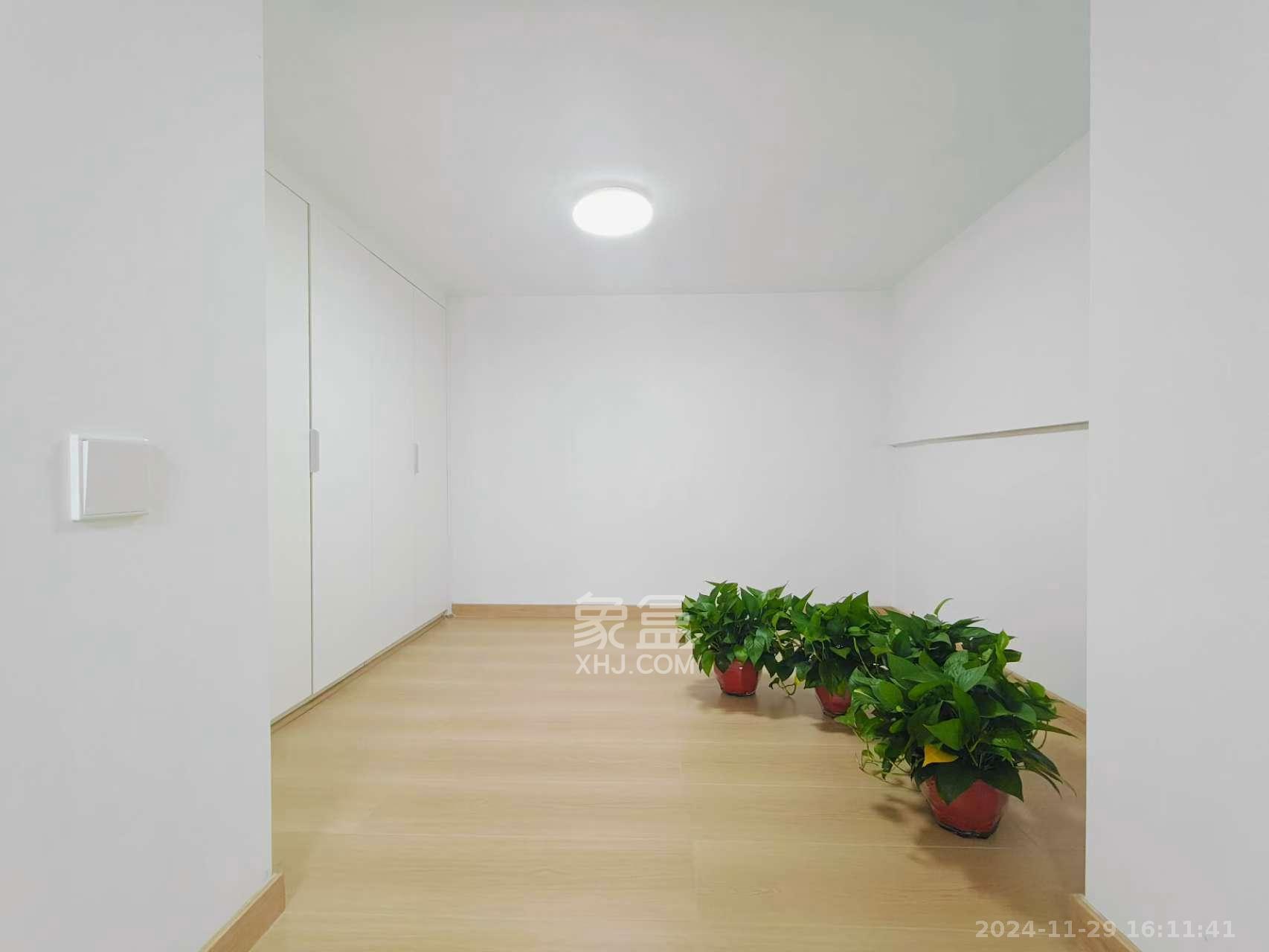 珠江花城好世界 1室1厅1卫 2200.0元/月 珠江花城好世界 1室1厅1卫 2200.0元/月室内图