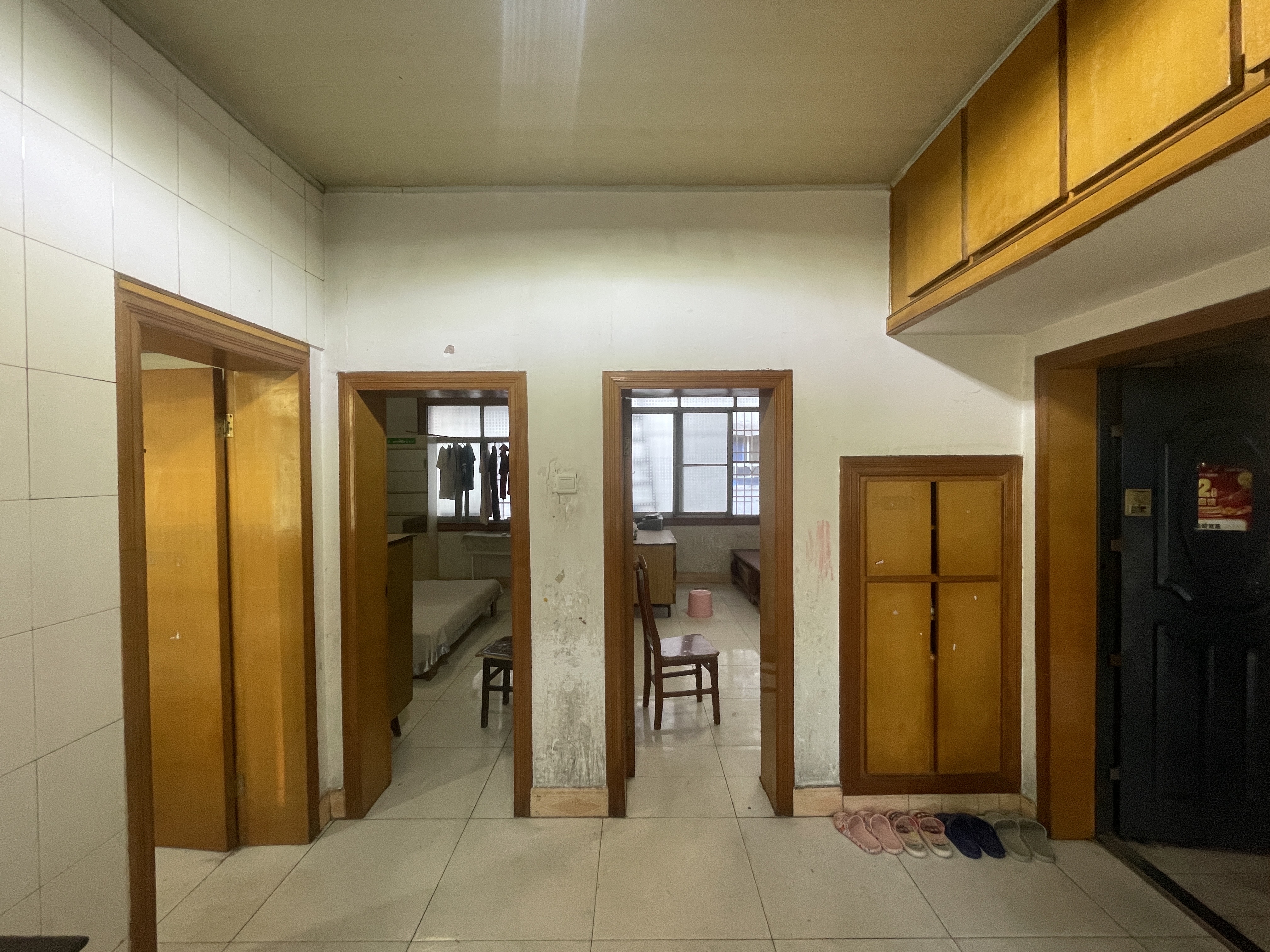 银桥小区  2室2厅1卫    22.0万 银桥小区  2室2厅1卫    22.0万客厅