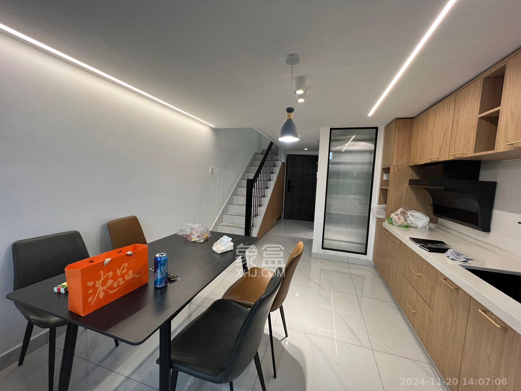 龙湖新壹城  2室1厅1卫    2500.0元/月 龙湖新壹城  2室1厅1卫    2500.0元/月室内图