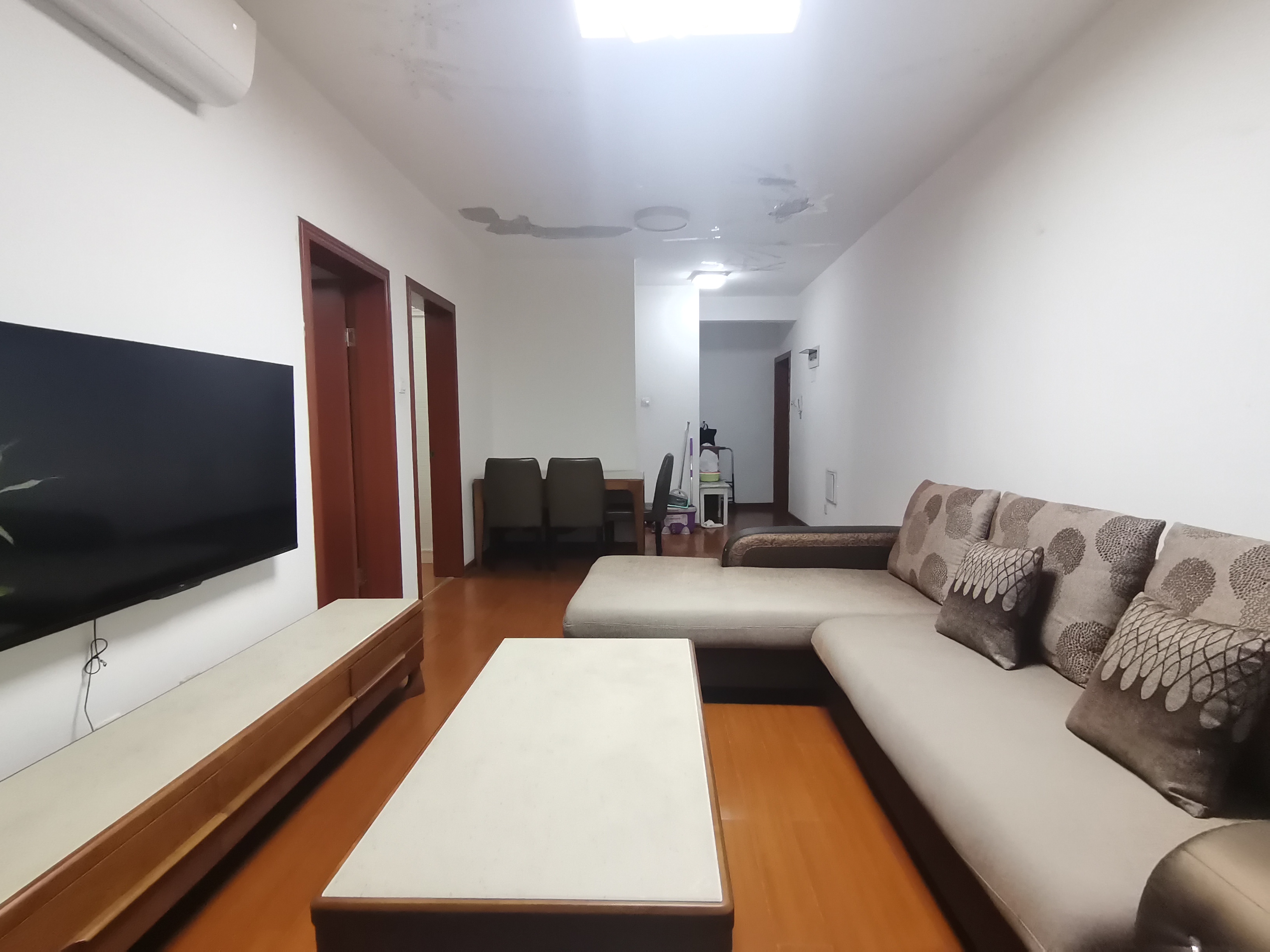 惠民景园(惠民锦园)  2室2厅1卫    1800.0元/月 惠民景园(惠民锦园)  2室2厅1卫    1800.0元/月室内图