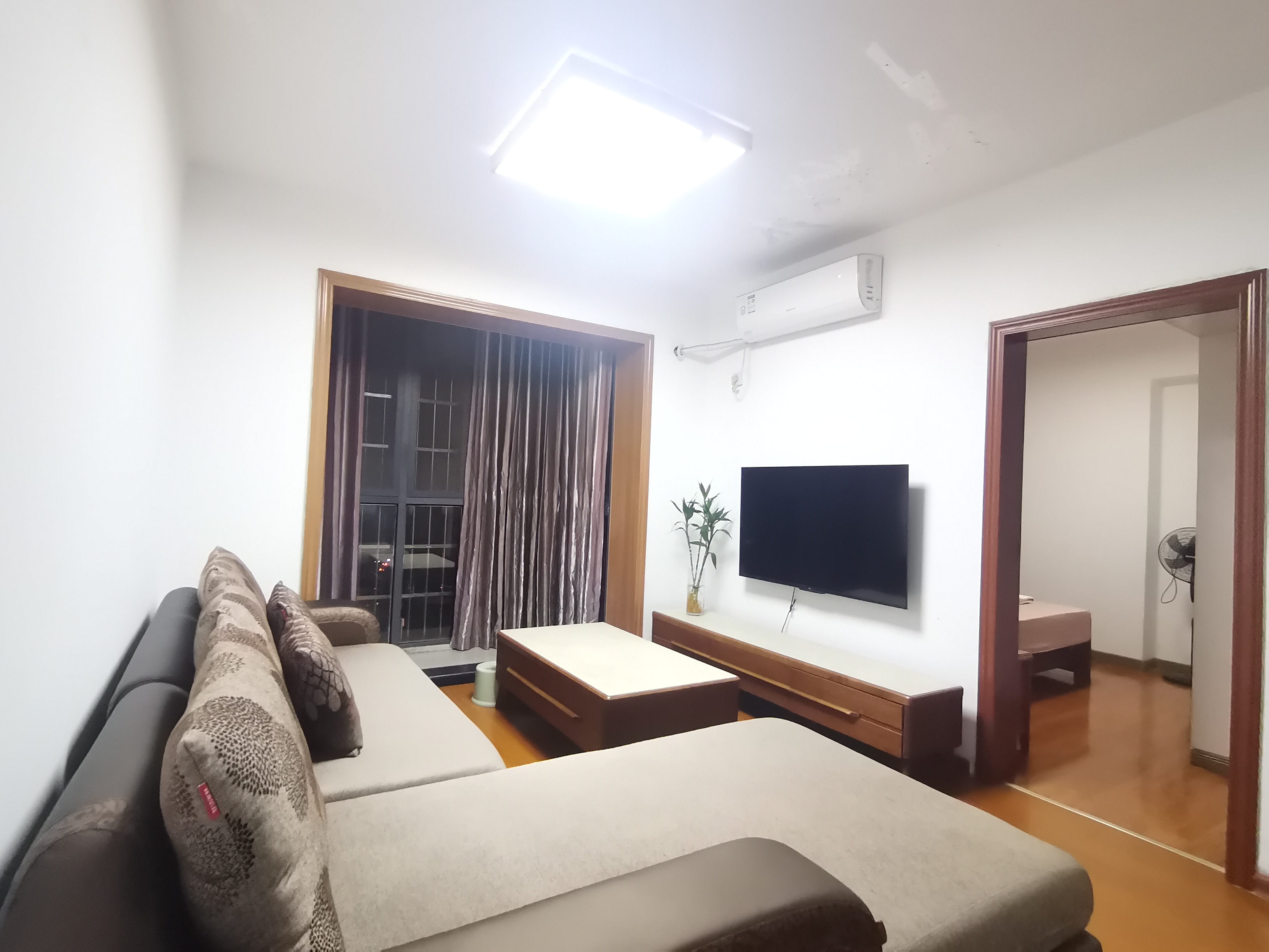 惠民景园(惠民锦园)  2室2厅1卫    1800.0元/月 惠民景园(惠民锦园)  2室2厅1卫    1800.0元/月室内图