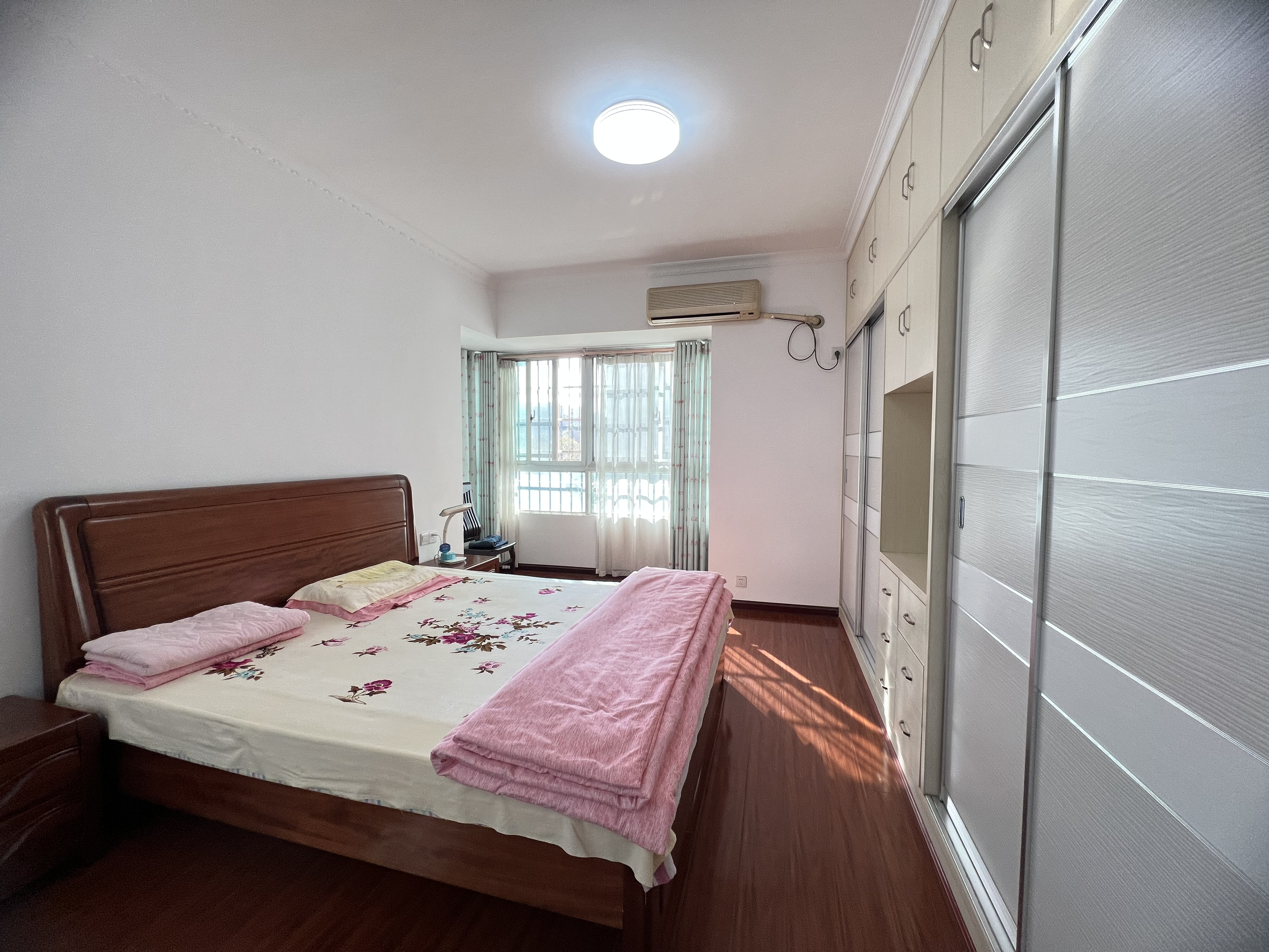 山河锦园 4室2厅1卫 65.0万 山河锦园 4室2厅1卫 65.0万室内图