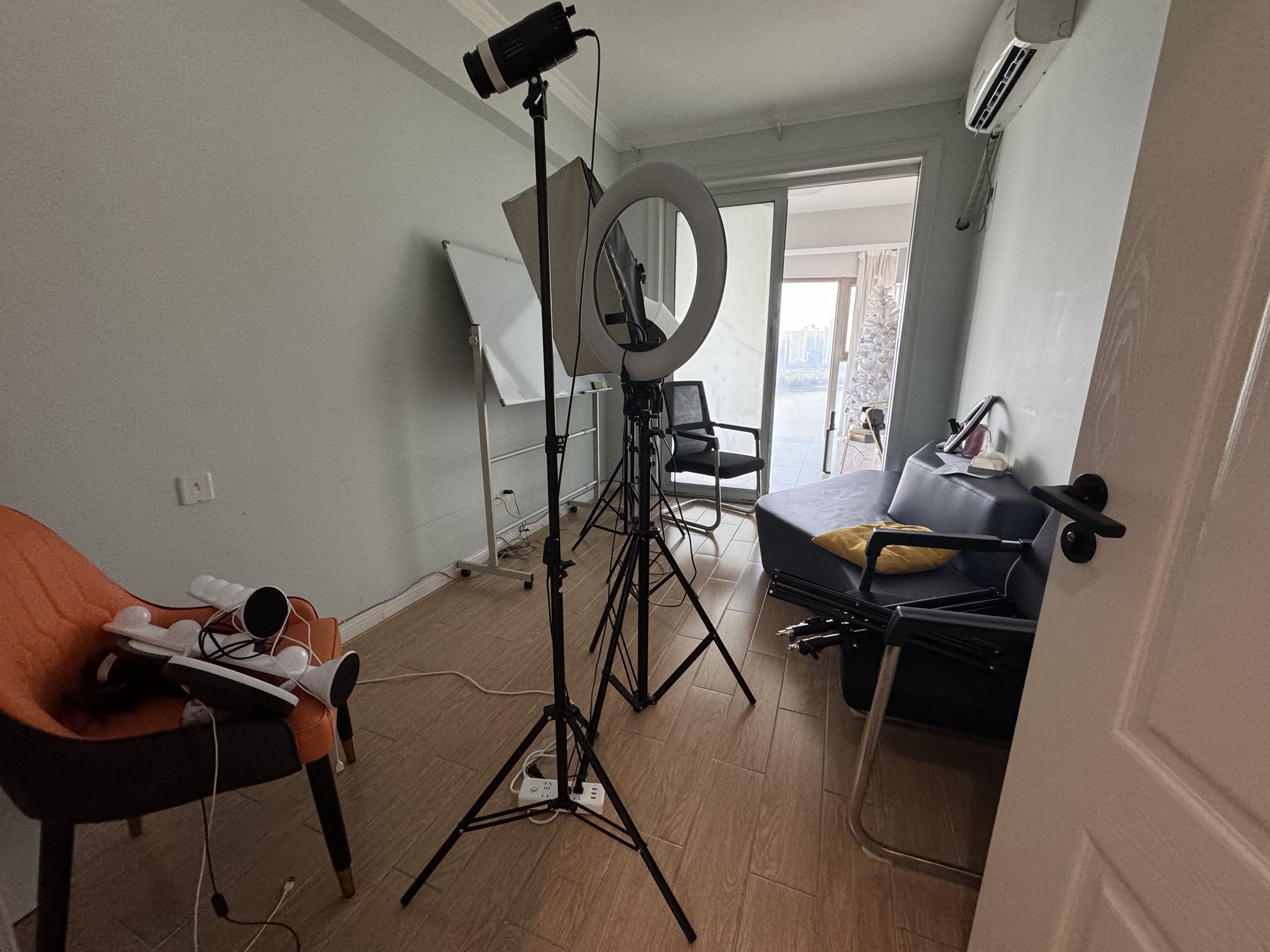 潮宗御苑 4室2厅2卫 7800.0元/月 潮宗御苑 4室2厅2卫 7800.0元/月室内图