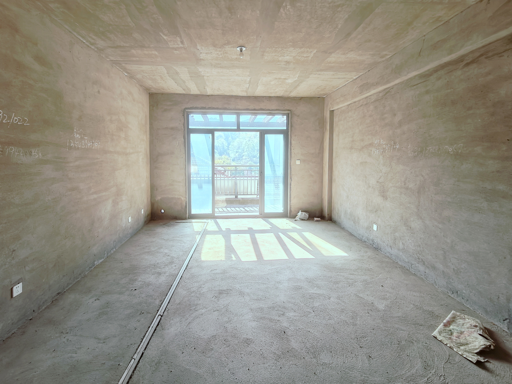 澳海月亮湾 3室2厅2卫 50.0万 澳海月亮湾 3室2厅2卫 50.0万客厅