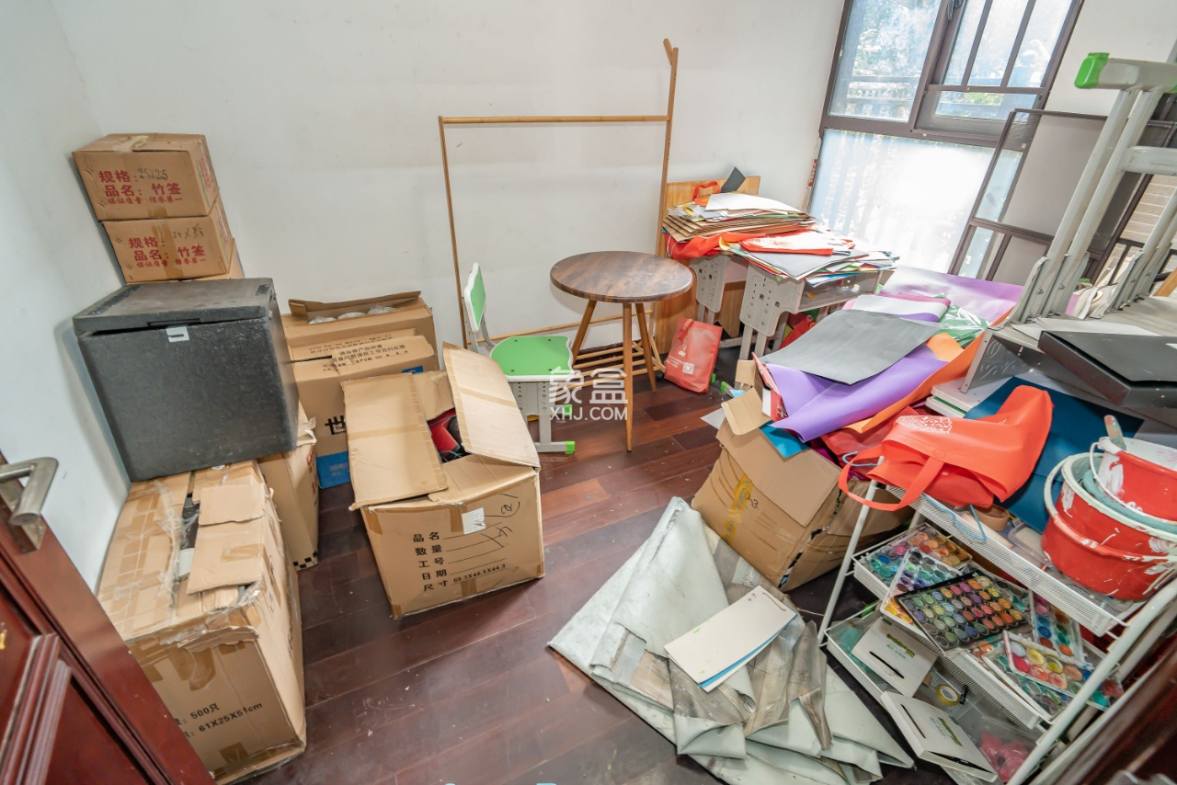 中海国际一期 3室2厅1卫 2000.0元/月 中海国际一期 3室2厅1卫 2000.0元/月室内图