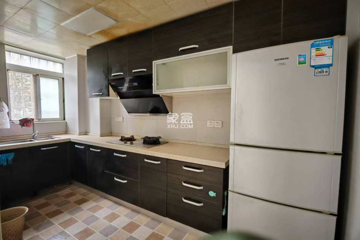 生活艺术城  3室2厅2卫    2200.0元/月 生活艺术城  3室2厅2卫    2200.0元/月室内图