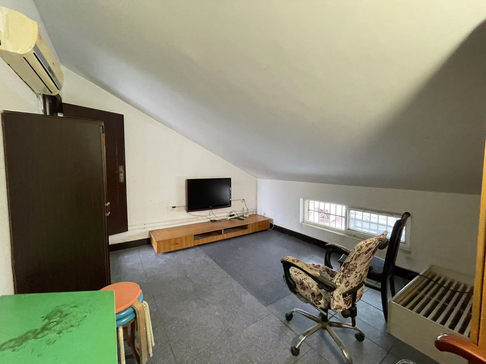 德政园 2室1厅1卫 1400.0元/月 德政园 2室1厅1卫 1400.0元/月室内图