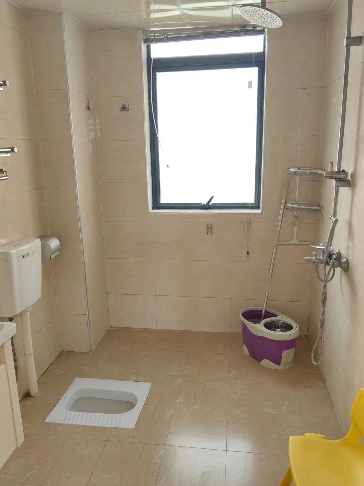 天元涉外景园C区 3室2厅2卫 2700.0元/月 天元涉外景园C区 3室2厅2卫 2700.0元/月室内图