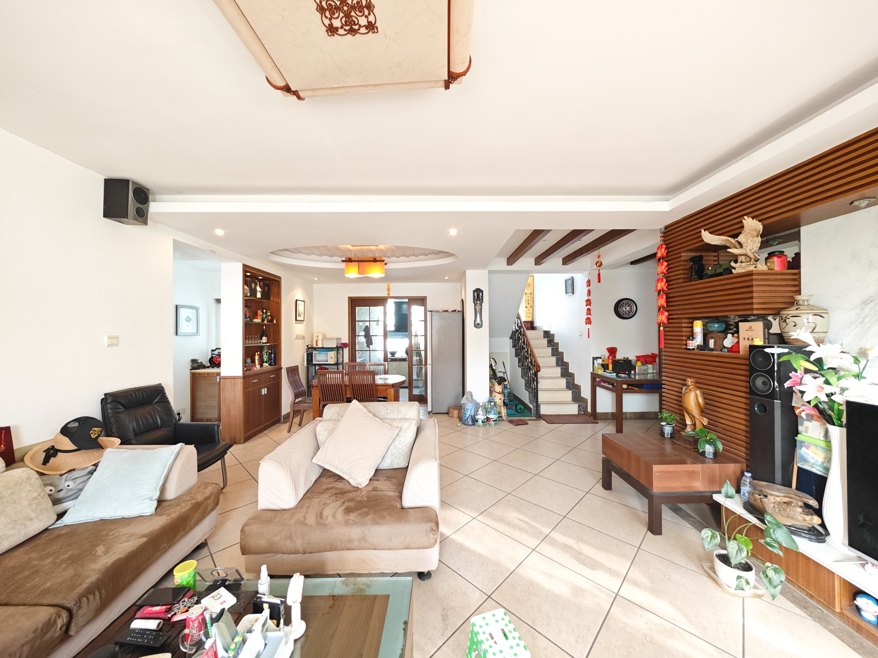 同升湖山庄  5室2厅3卫   158.00万客厅