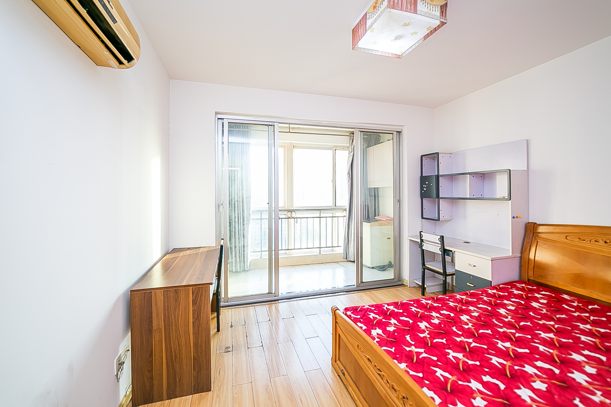 华银园 2室1厅1卫 39.0万 华银园 2室1厅1卫 39.0万卧室