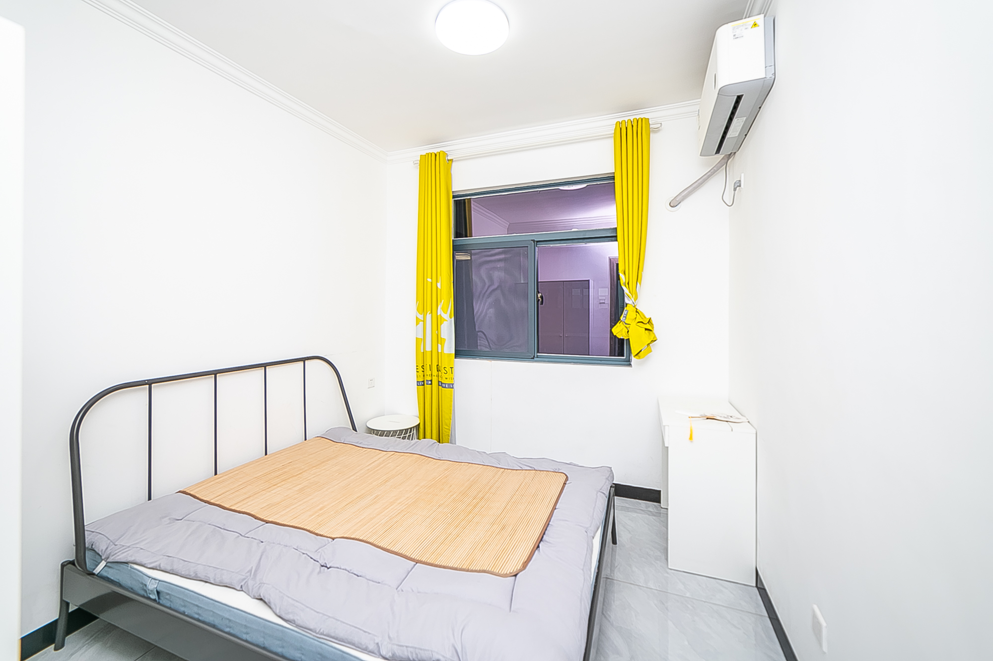 江南华府  4室2厅1卫    120.0万 江南华府  4室2厅1卫    120.0万卧室