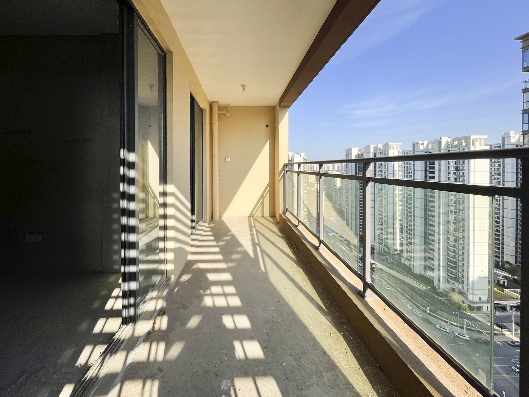 广泽上苑  3室2厅2卫   109.00万阳台