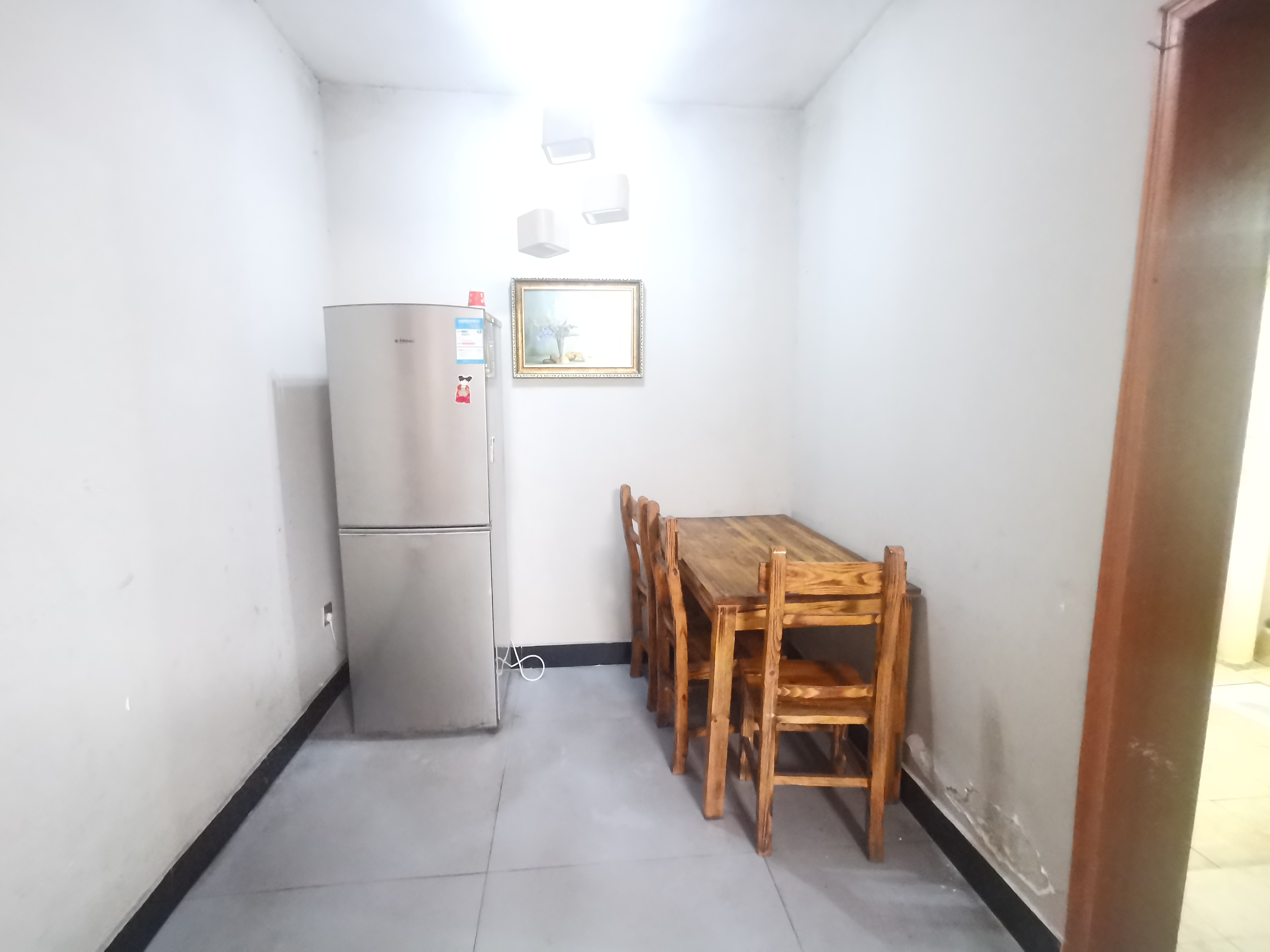 丽臣小区 2室2厅1卫 1900.0元/月 丽臣小区 2室2厅1卫 1900.0元/月室内图