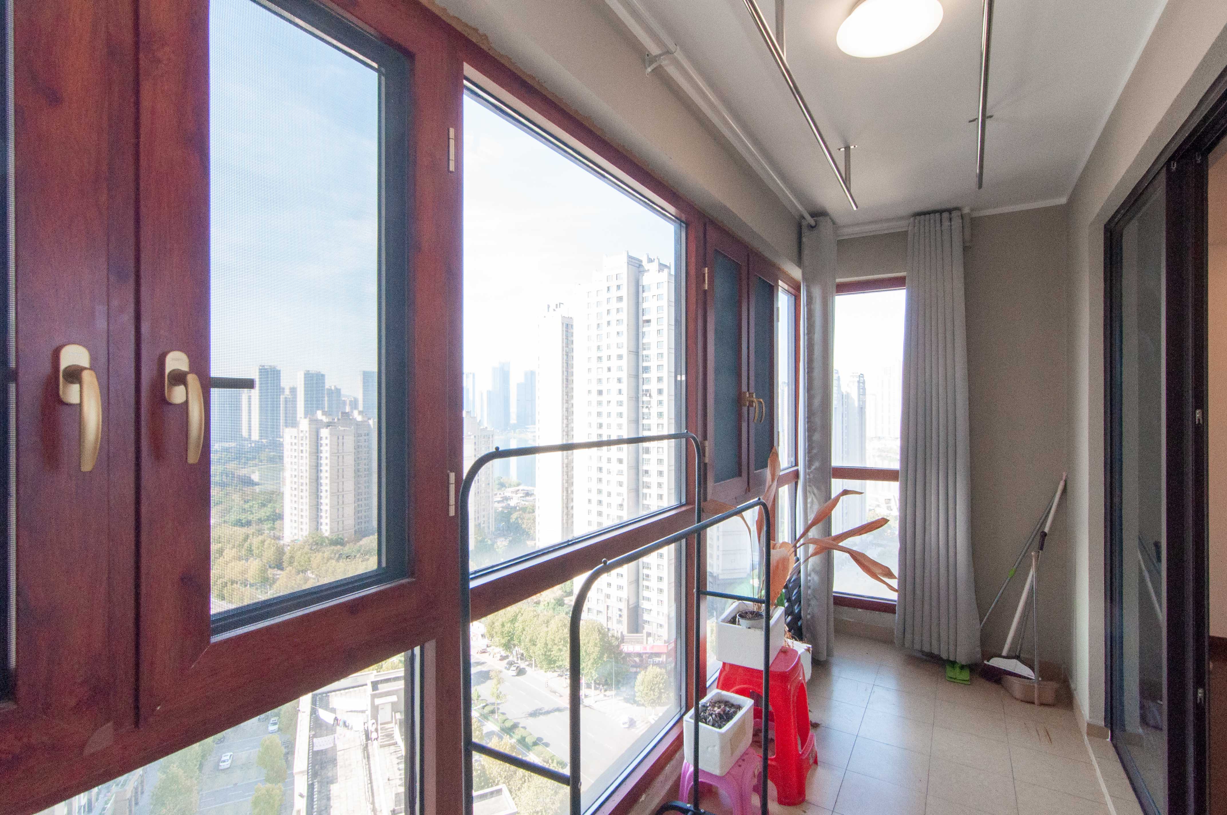 万科里梅溪郡 3室2厅1卫 205.0万 万科里梅溪郡 3室2厅1卫 205.0万其他