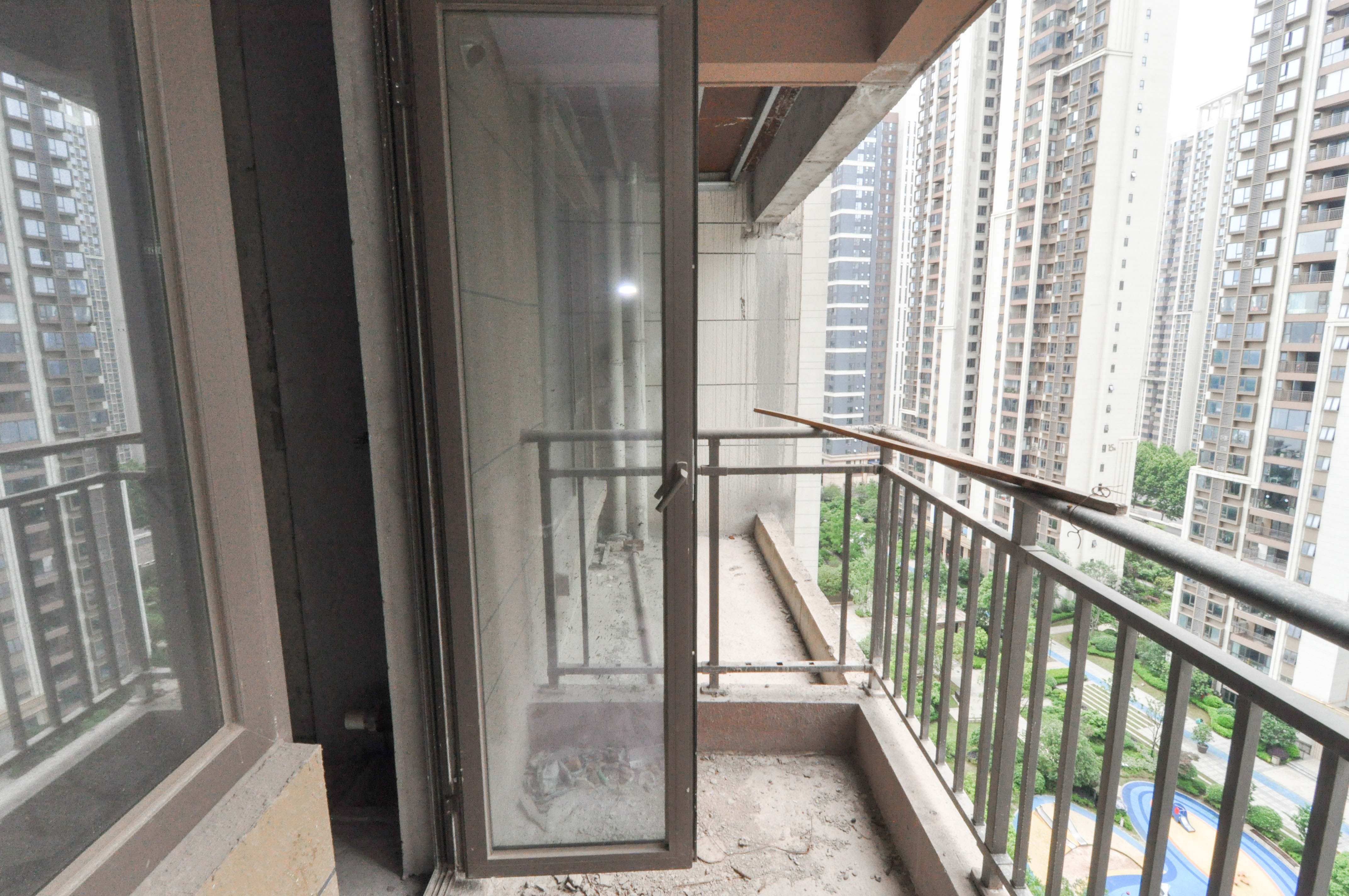 佳兆业云顶梅溪湖(佳兆业梅溪荟) 4室2厅2卫 298.0万 佳兆业云顶梅溪湖(佳兆业梅溪荟) 4室2厅2卫 298.0万其他