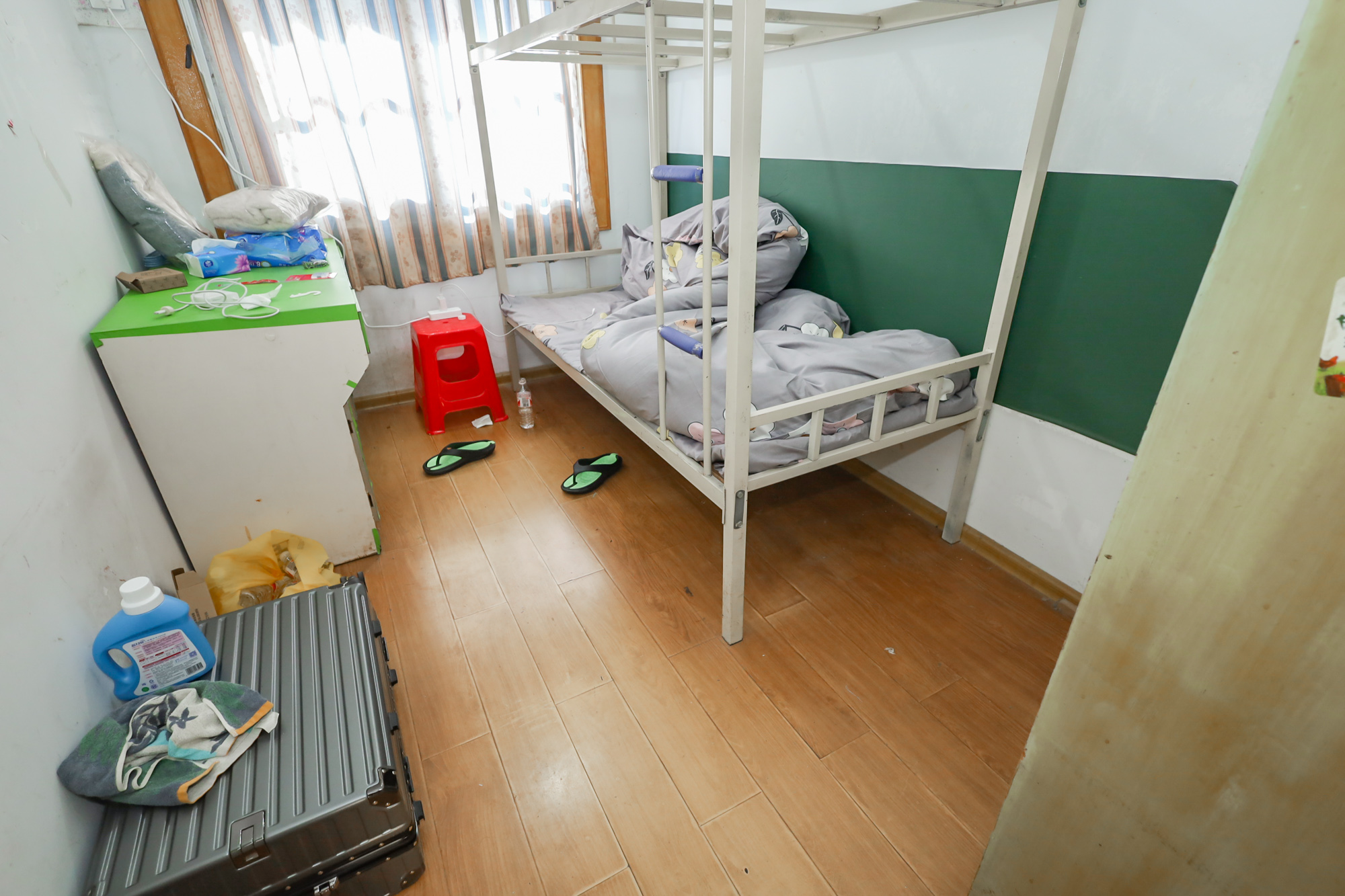 魏家坡  2室2厅1卫   65.00万卧室