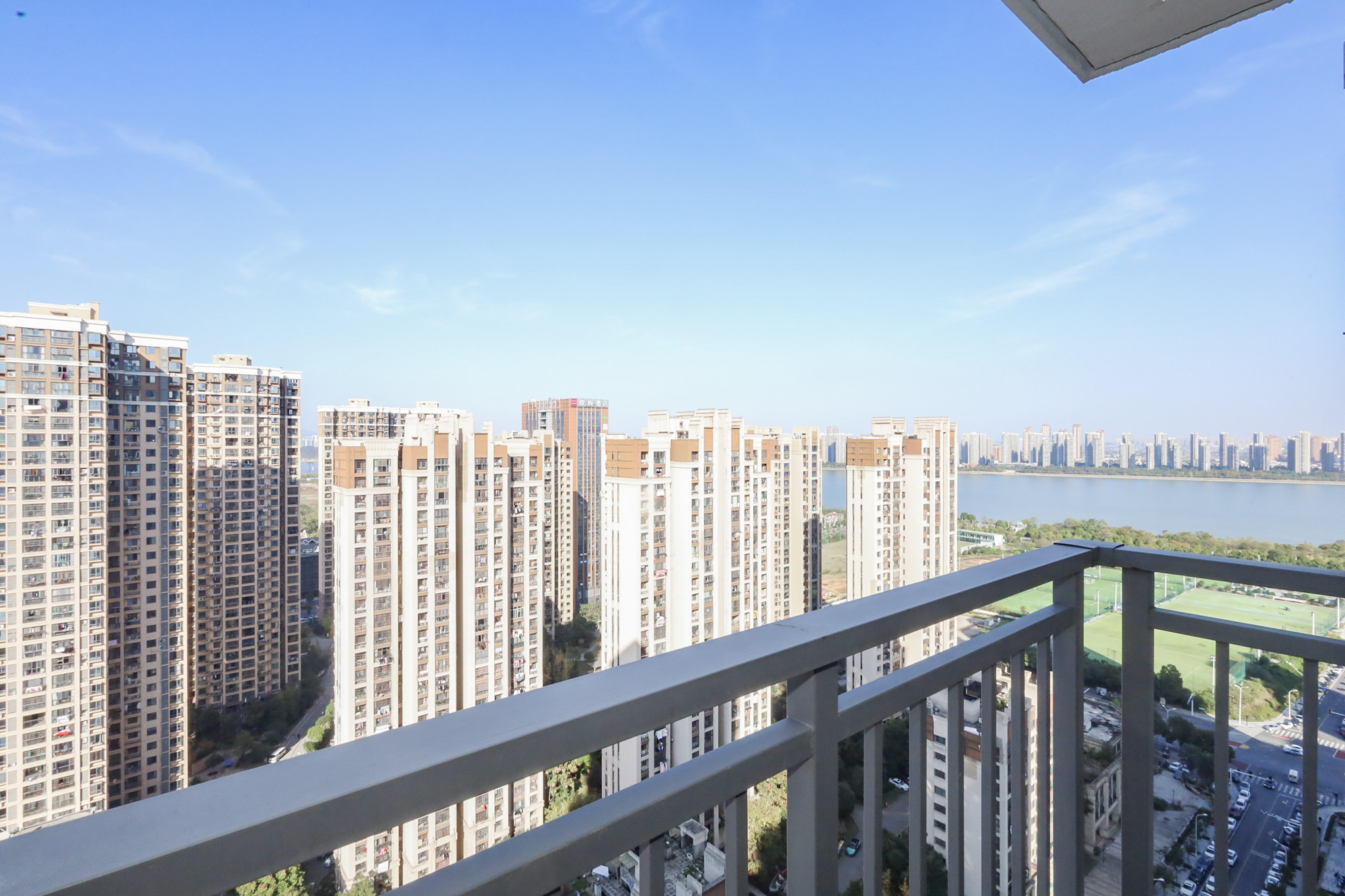 诺德滨江逸园（中铁逸园）  4室2厅2卫   246.60万其他