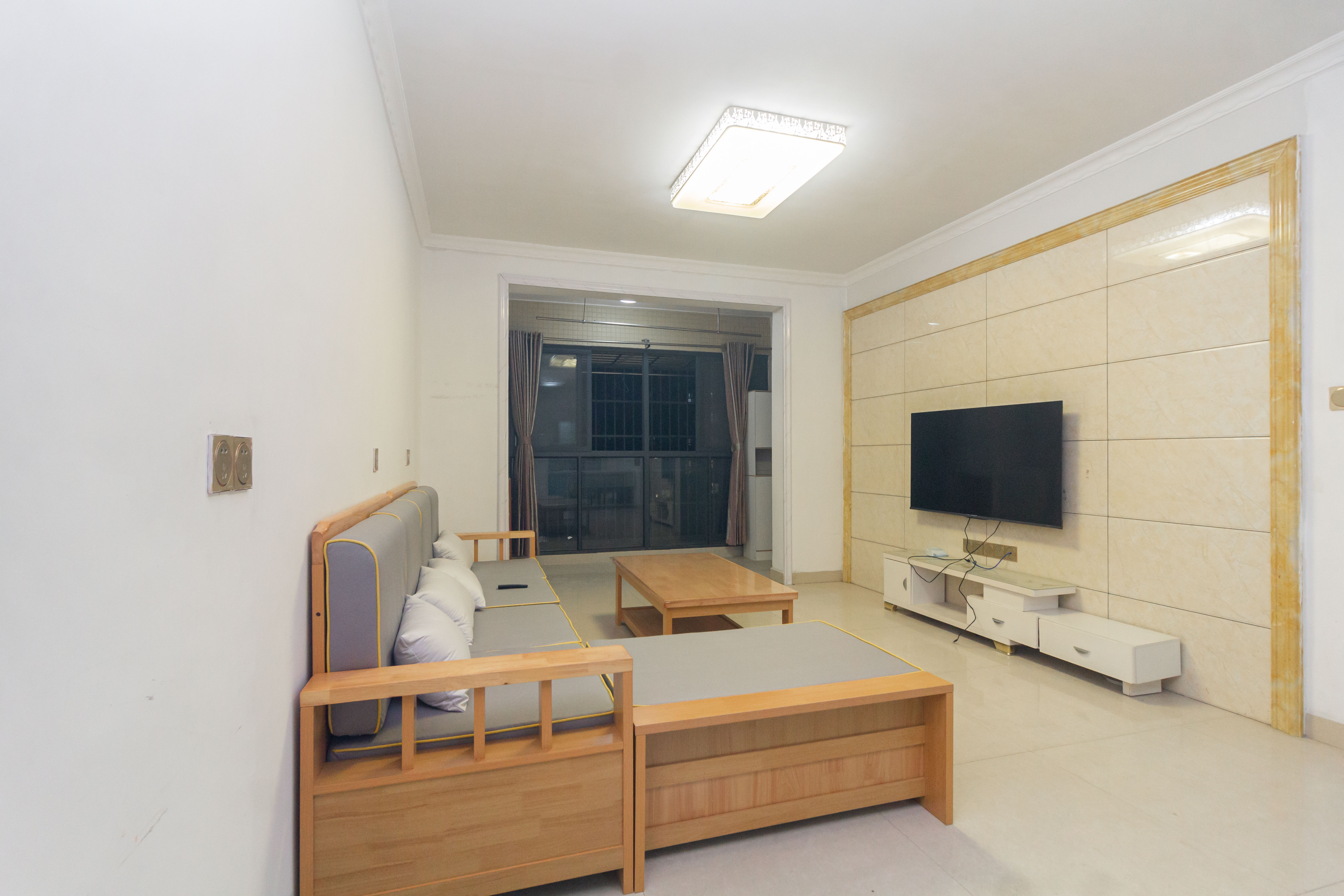 汇一城（汇壹公馆）  2室2厅1卫   62.80万客厅