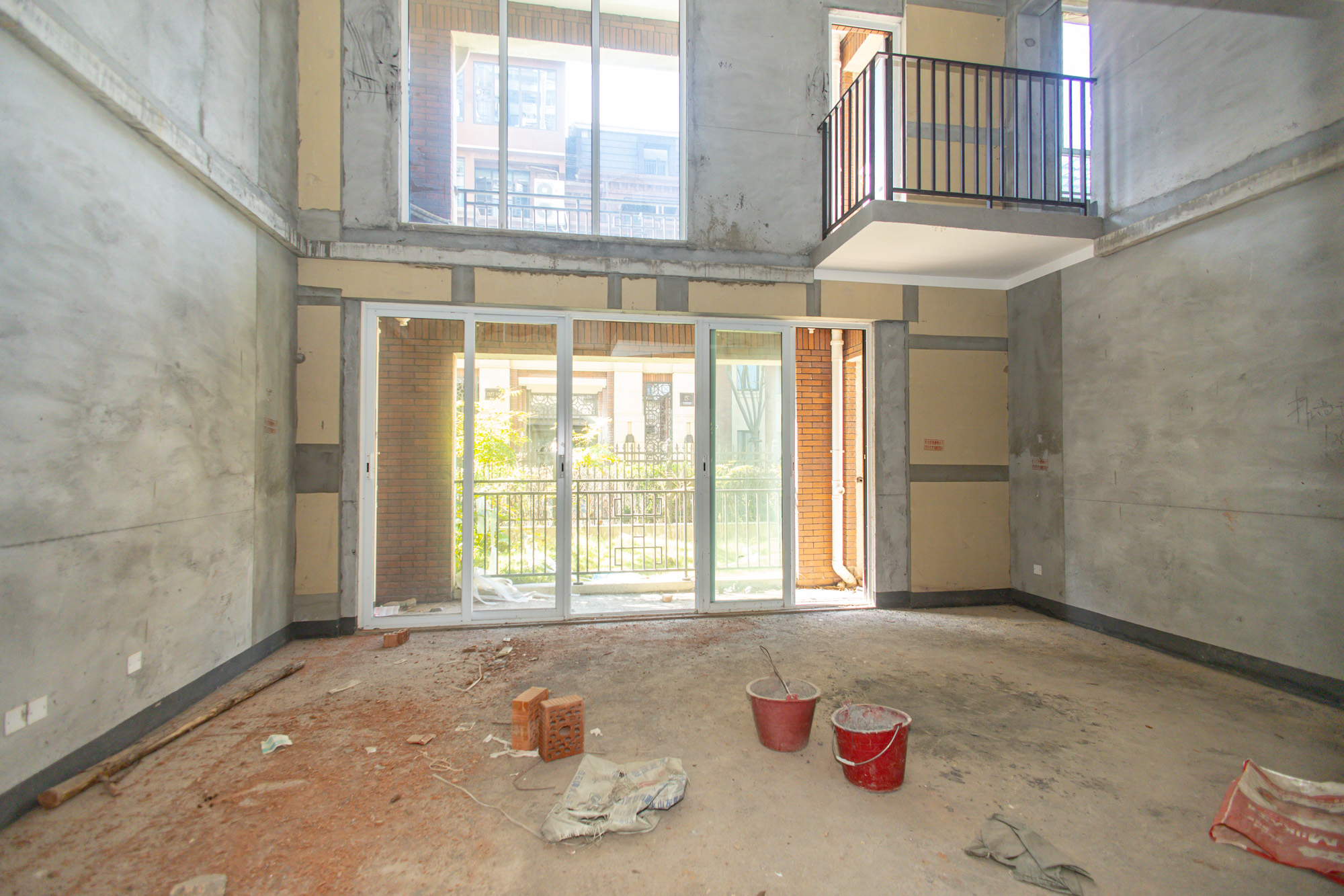 金地艺境 4室2厅2卫 216.0万 金地艺境 4室2厅2卫 216.0万客厅