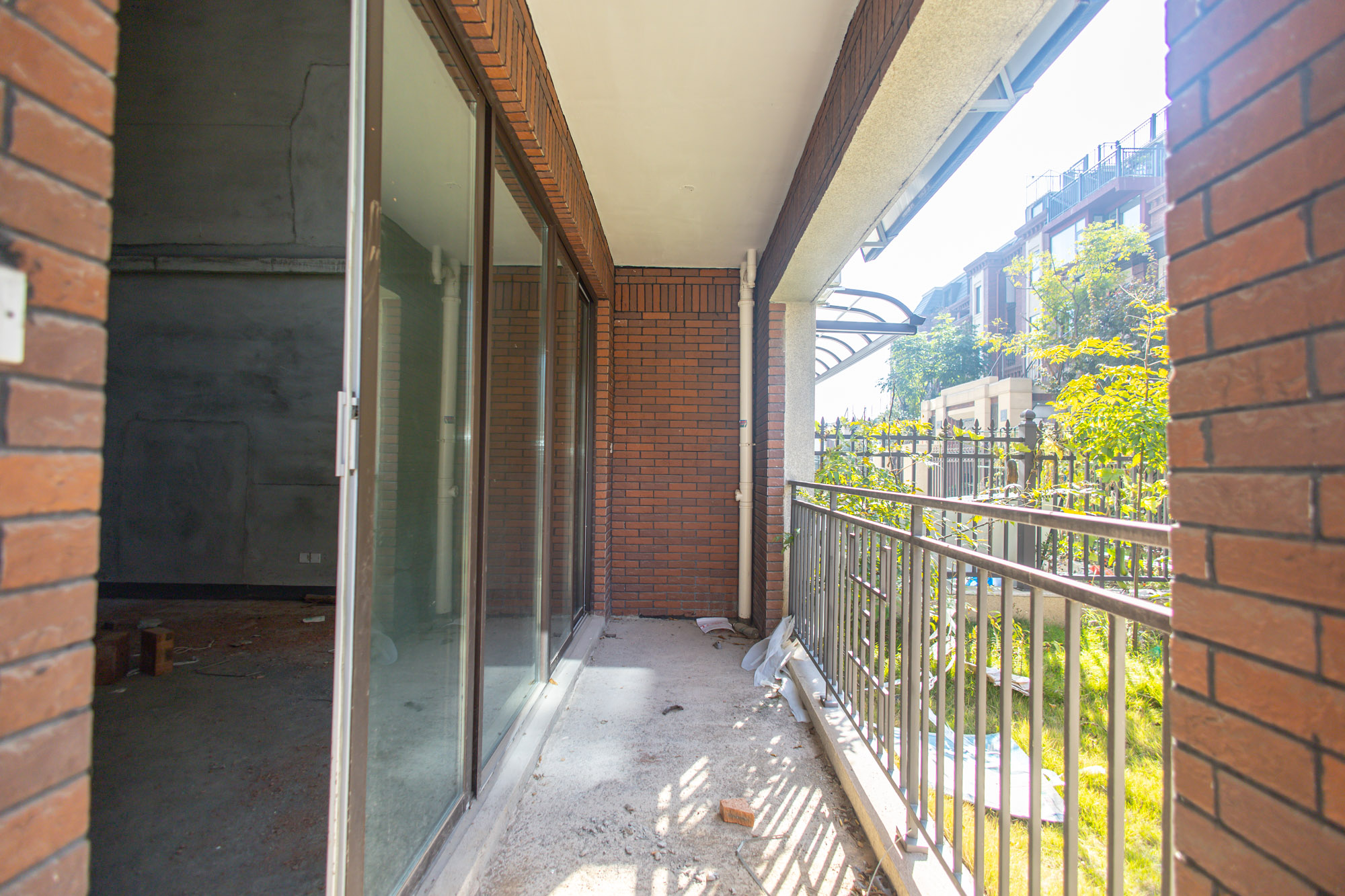 金地艺境 4室2厅2卫 216.0万 金地艺境 4室2厅2卫 216.0万阳台