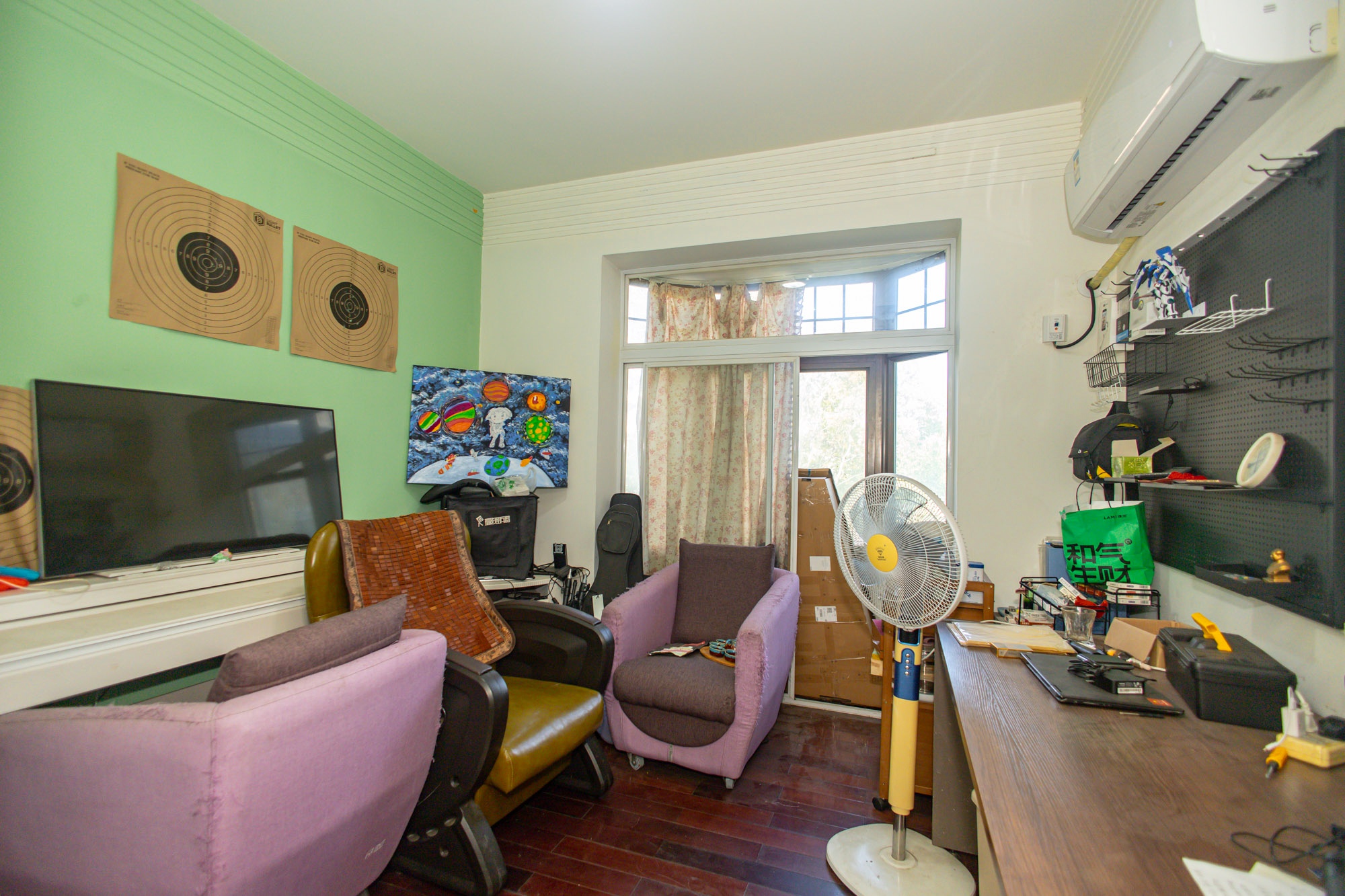 山水芙蓉国际新城 5室2厅1卫 186.0万 山水芙蓉国际新城 5室2厅1卫 186.0万卧室