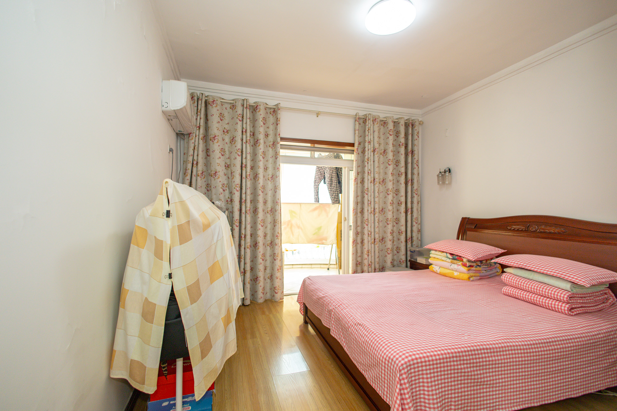 楚天家园  3室2厅2卫    99.0万 楚天家园  3室2厅2卫    99.0万卧室