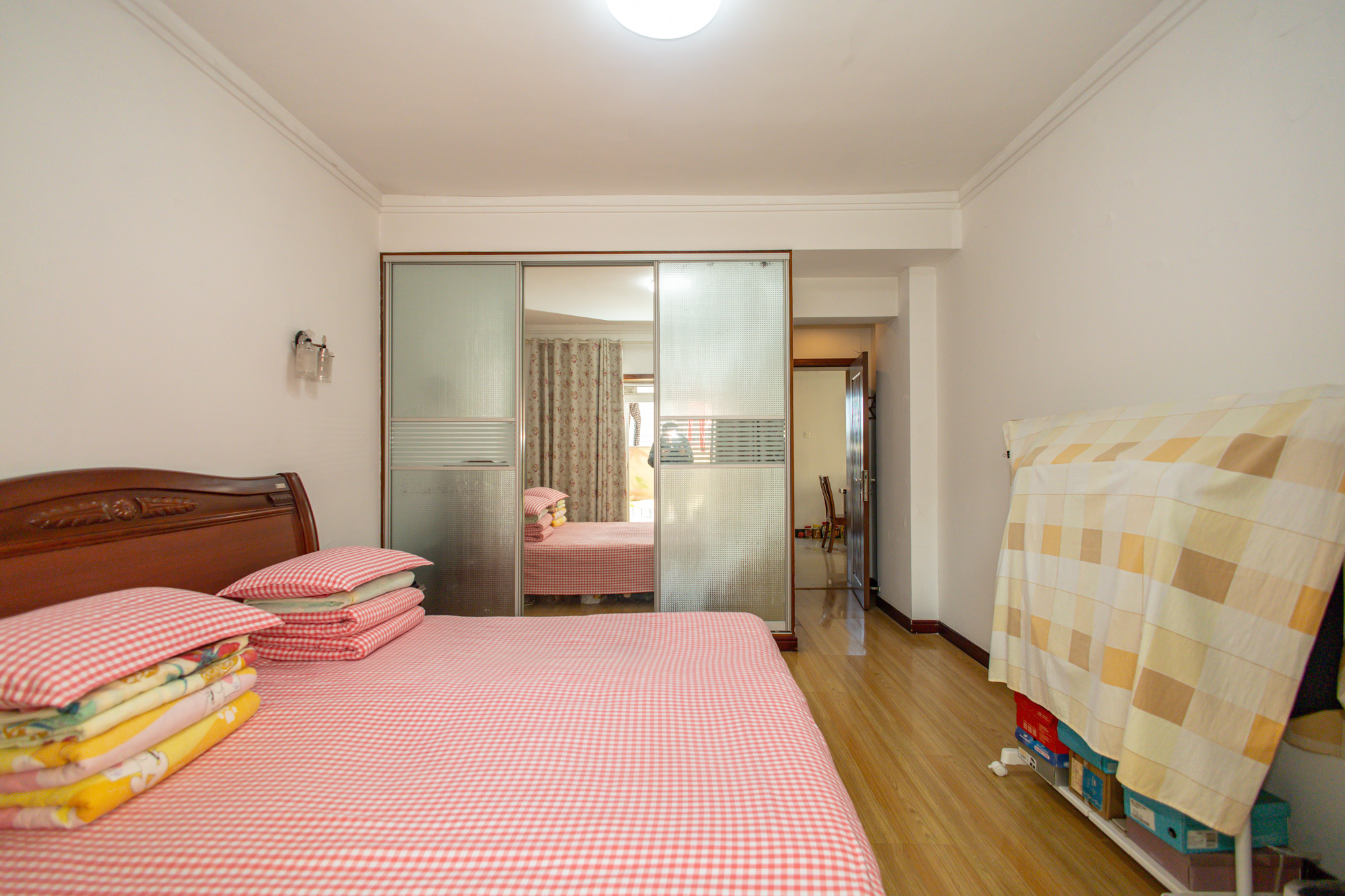 楚天家园  3室2厅2卫    99.0万 楚天家园  3室2厅2卫    99.0万卧室