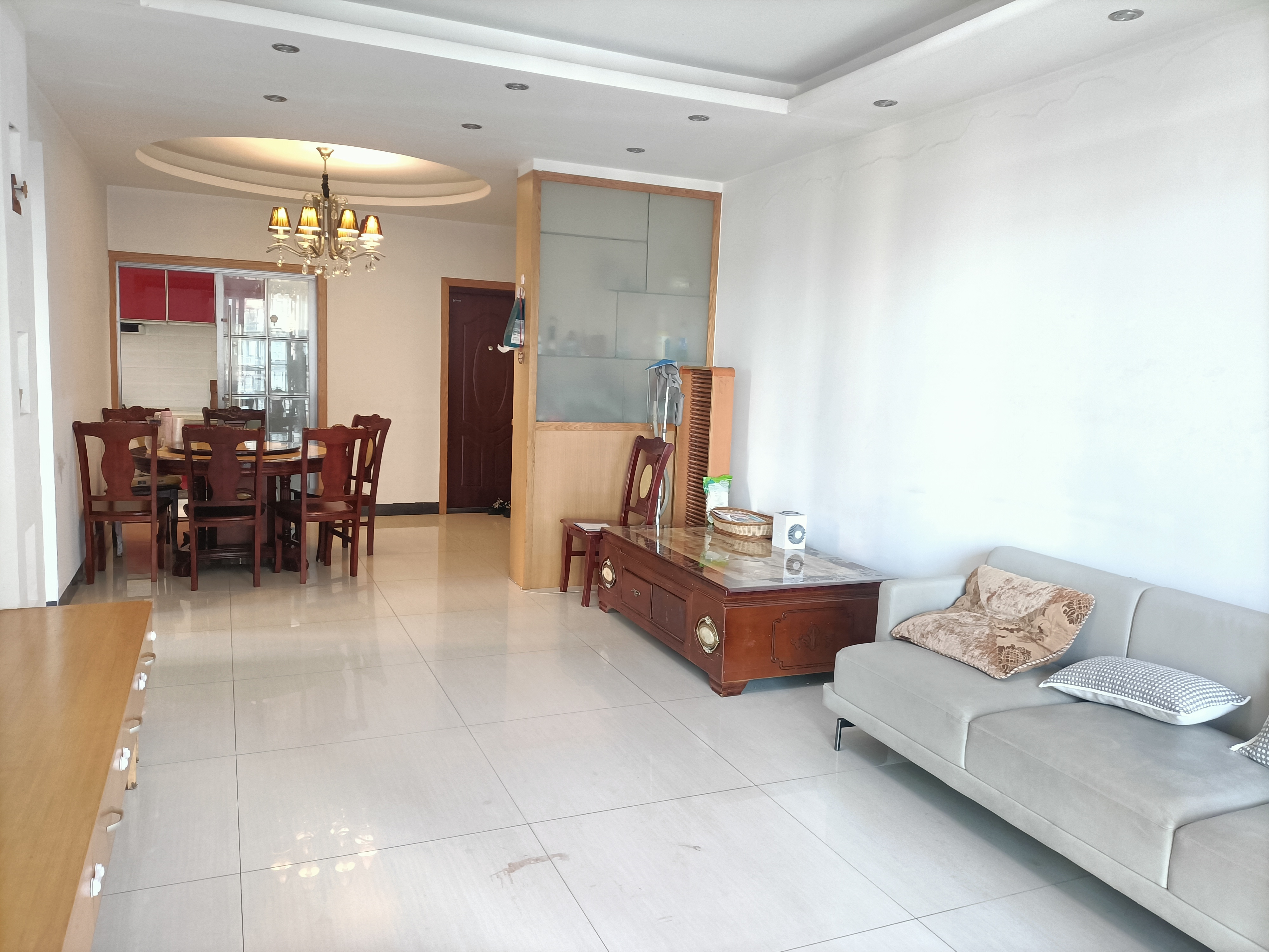 先锋东外滩  2室2厅1卫    2100.0元/月 先锋东外滩  2室2厅1卫    2100.0元/月室内图