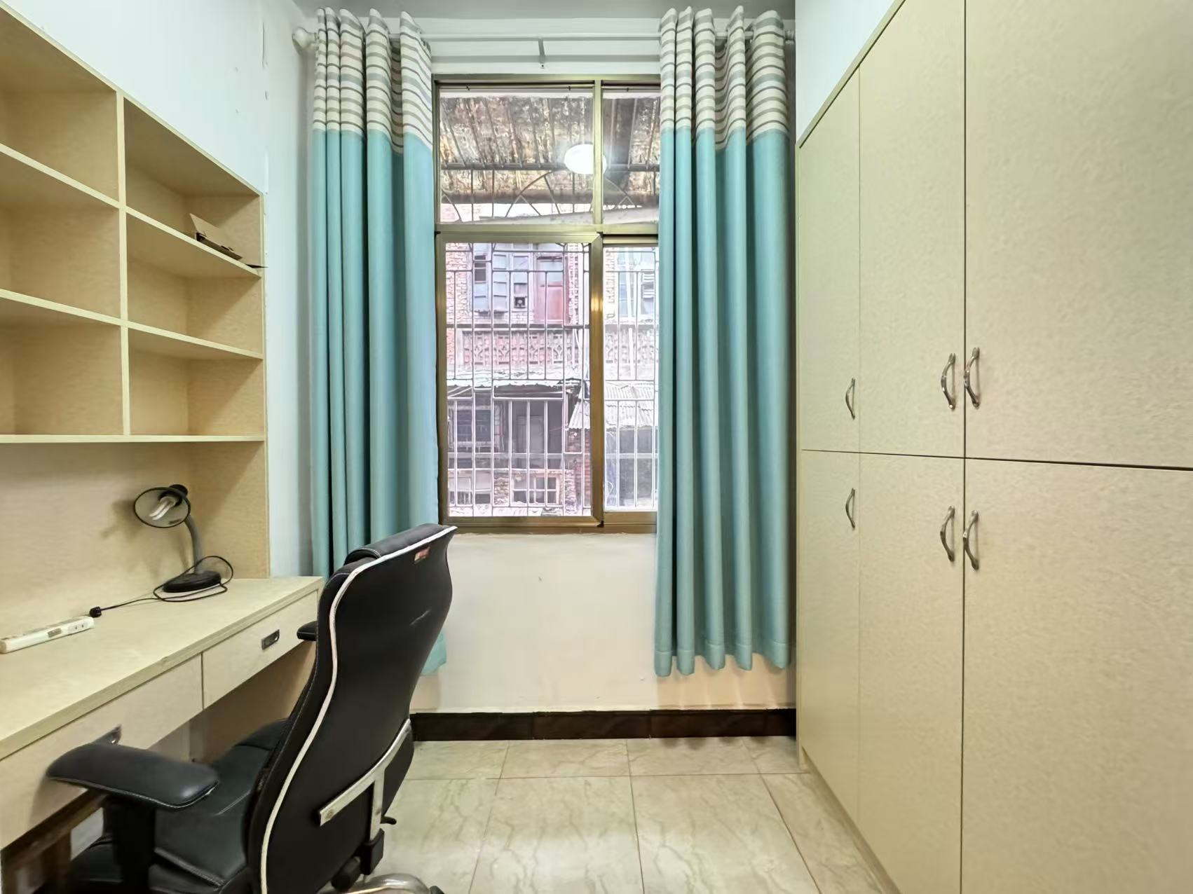 爱民路散盘 2室2厅1卫 1300.0元/月 爱民路散盘 2室2厅1卫 1300.0元/月室内图