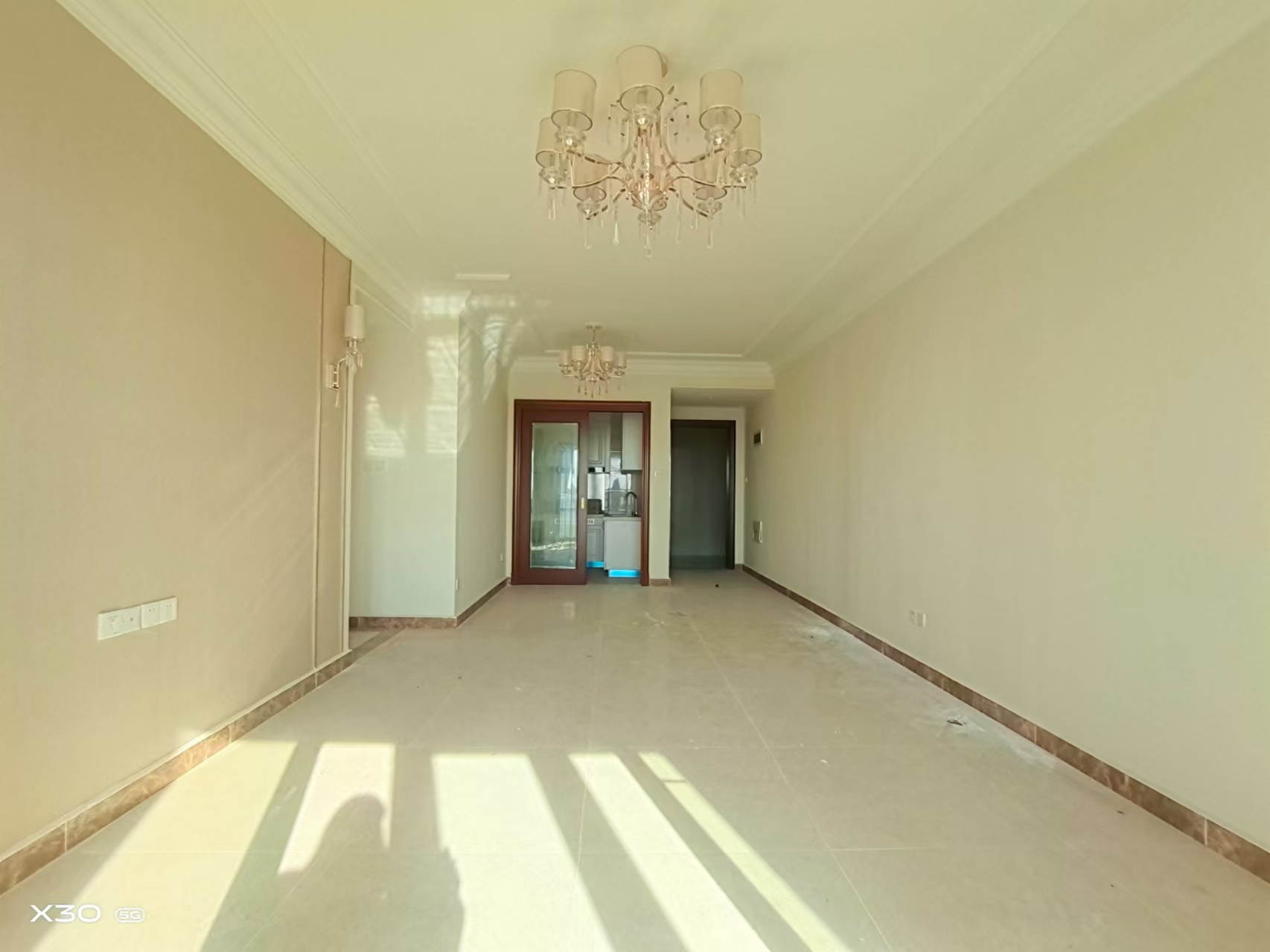 恒大名都 3室2厅2卫 49.8万 恒大名都 3室2厅2卫 49.8万客厅