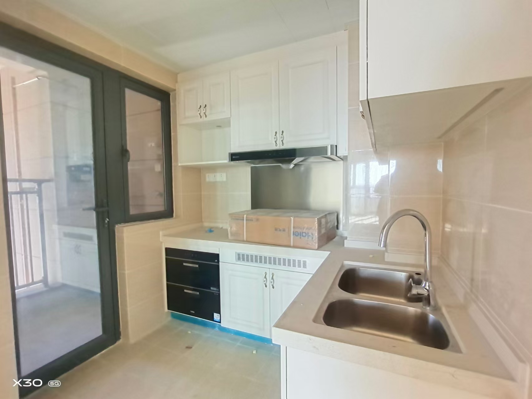 恒大名都 3室2厅2卫 49.8万 恒大名都 3室2厅2卫 49.8万客厅