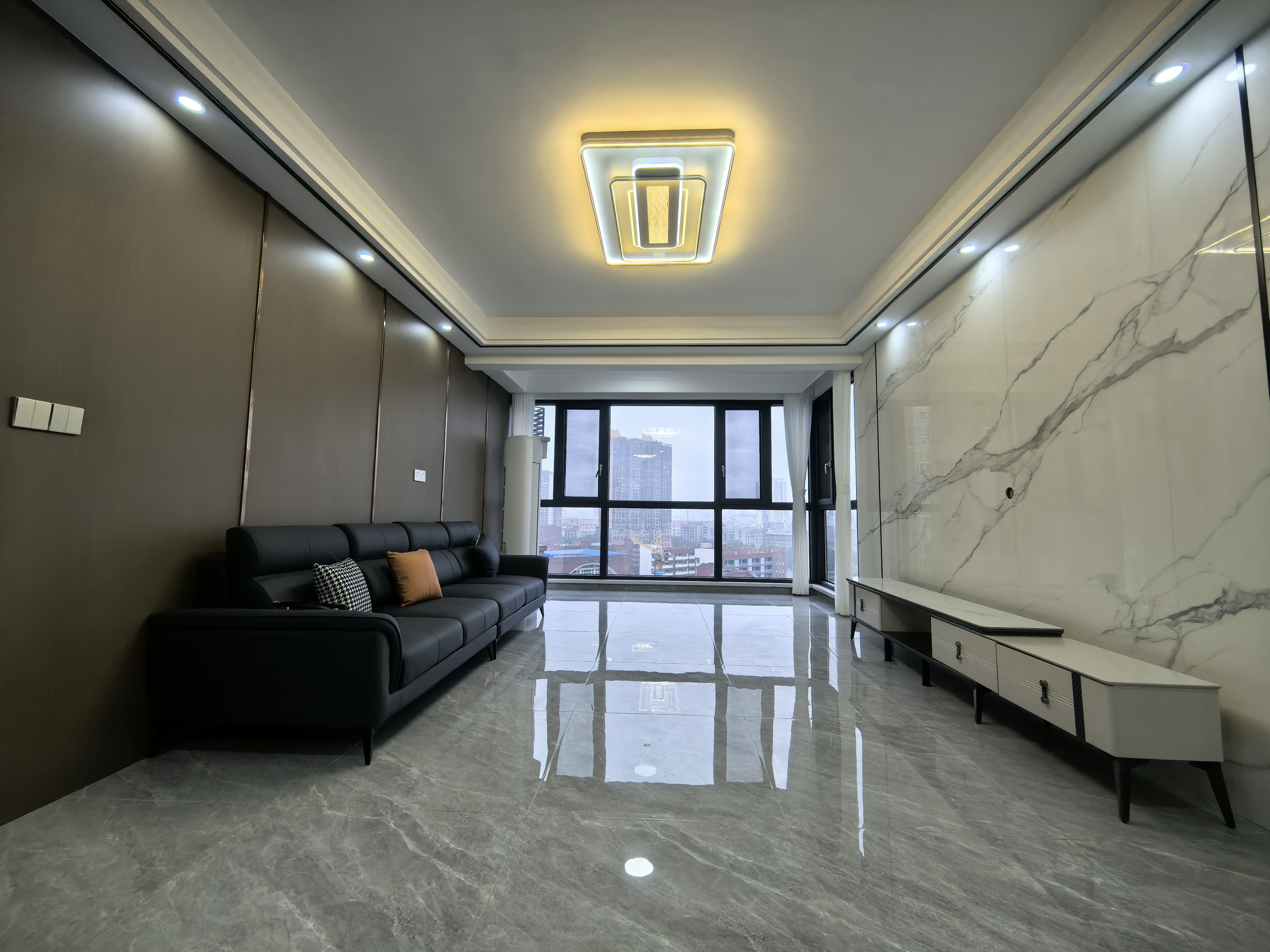 保利中央公馆 4室2厅2卫 3180.0元/月 保利中央公馆 4室2厅2卫 3180.0元/月室内图