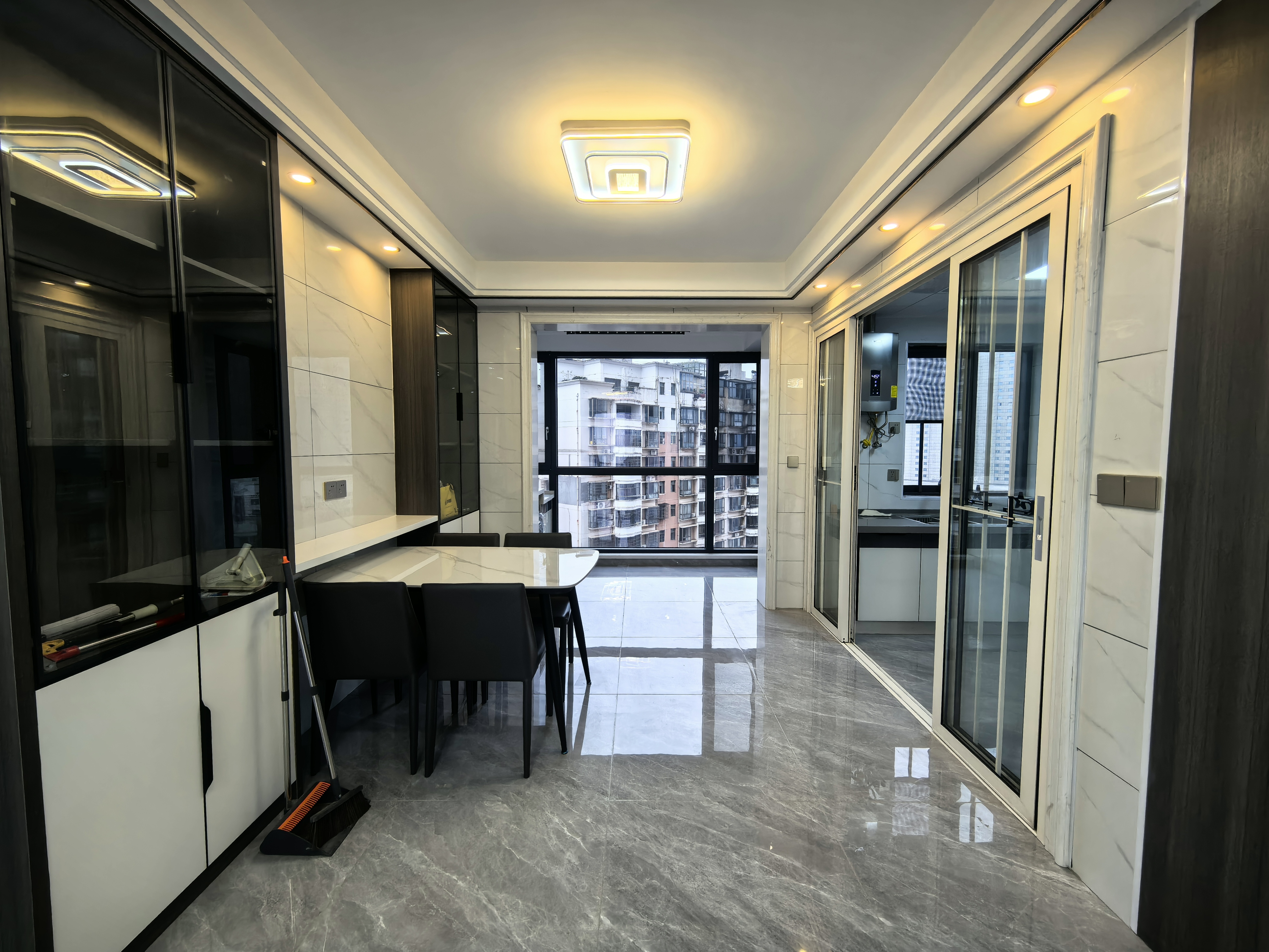 保利中央公馆 4室2厅2卫 3180.0元/月 保利中央公馆 4室2厅2卫 3180.0元/月室内图