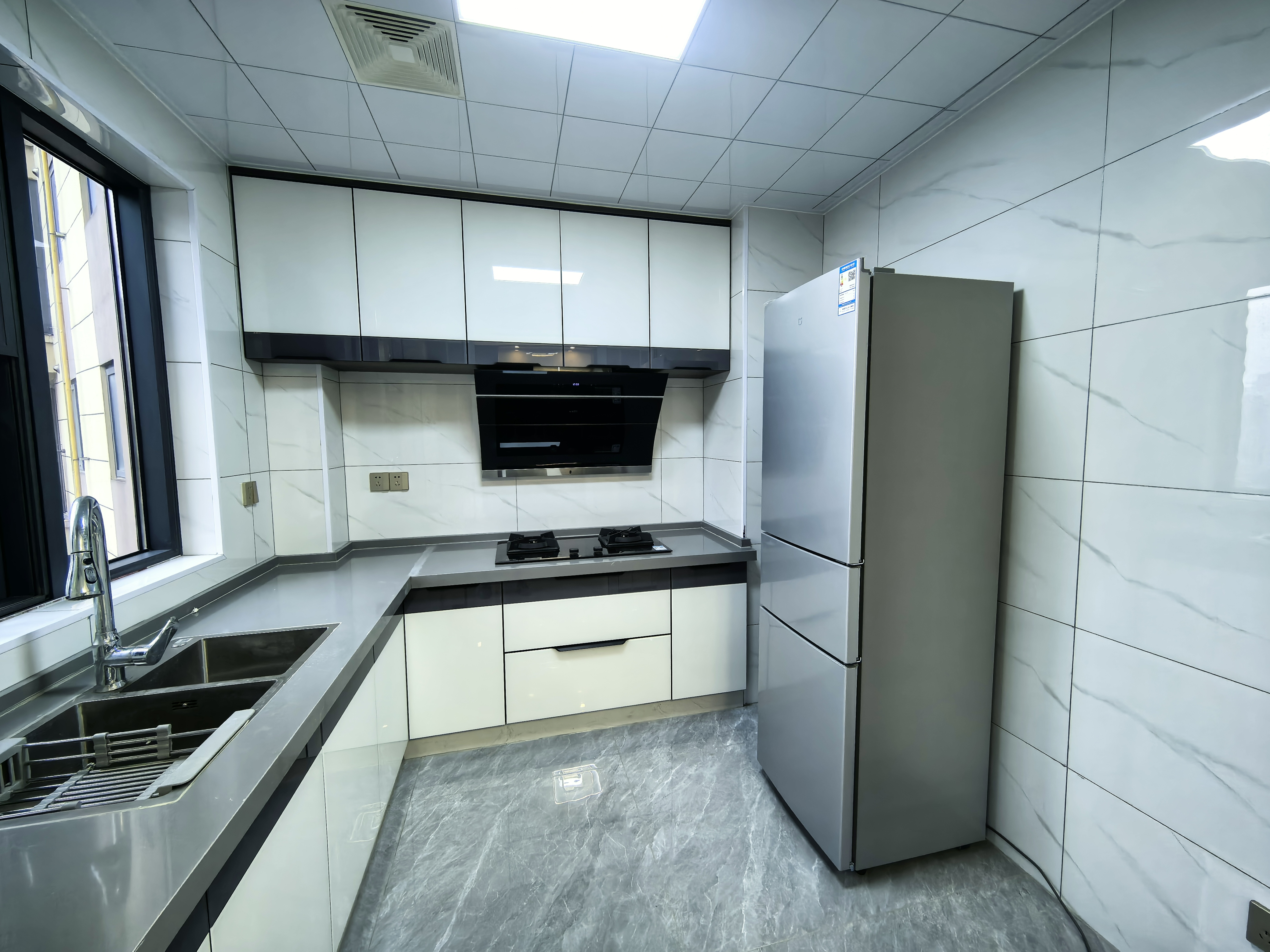 保利中央公馆 4室2厅2卫 3180.0元/月 保利中央公馆 4室2厅2卫 3180.0元/月室内图