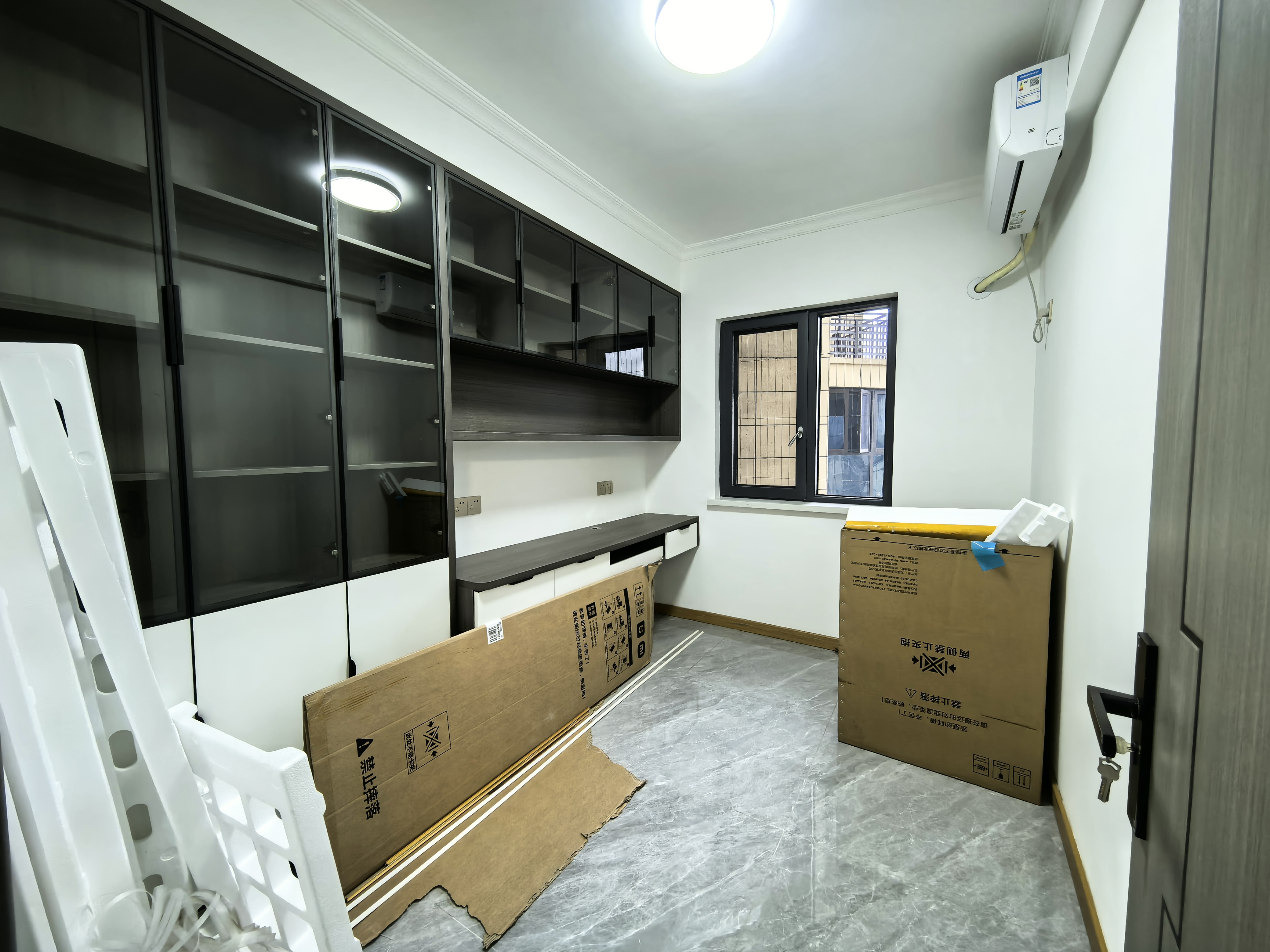 保利中央公馆 4室2厅2卫 3180.0元/月 保利中央公馆 4室2厅2卫 3180.0元/月室内图