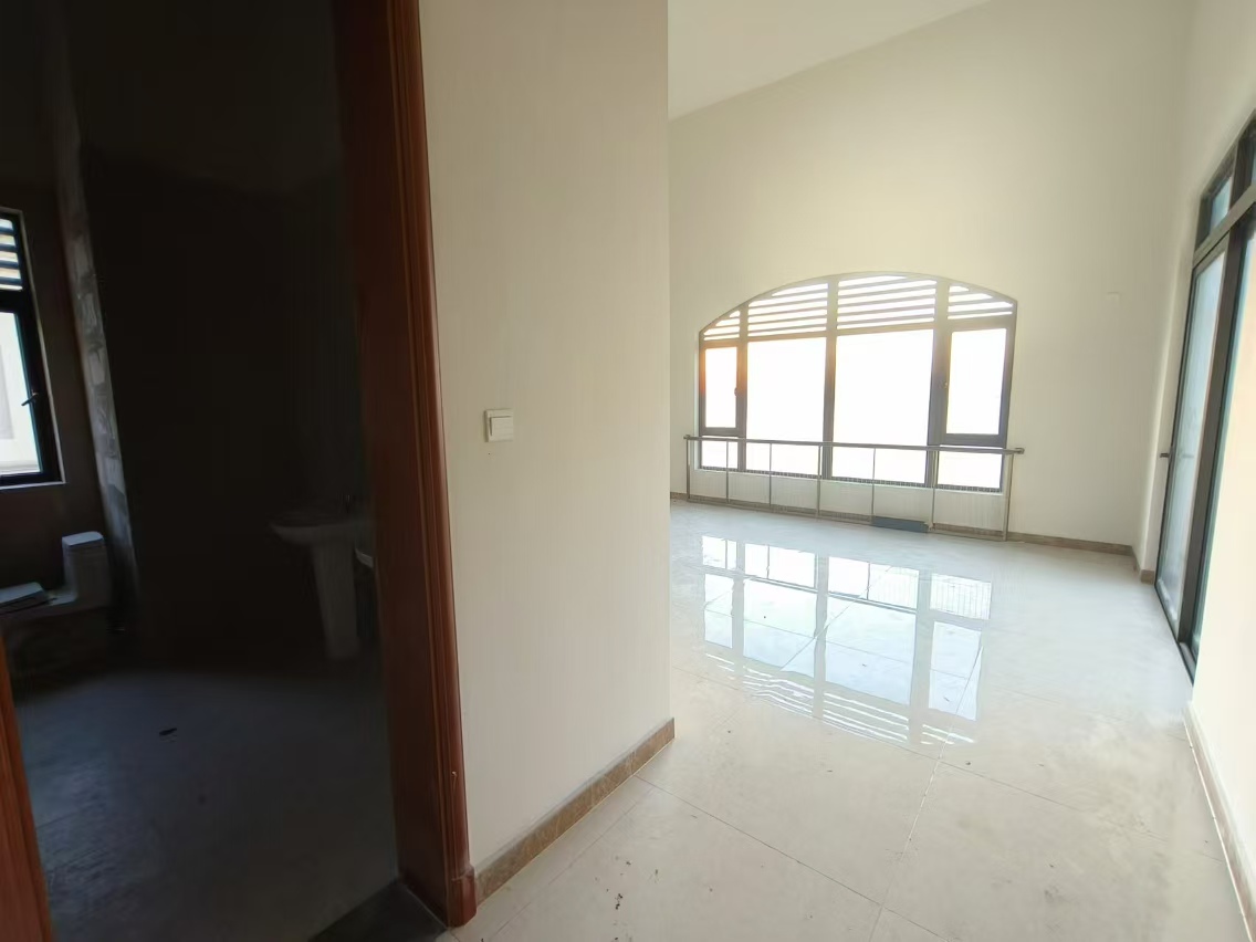 恒大美丽沙悦澜府 5室2厅3卫 2000.0万 恒大美丽沙悦澜府 5室2厅3卫 2000.0万室内图