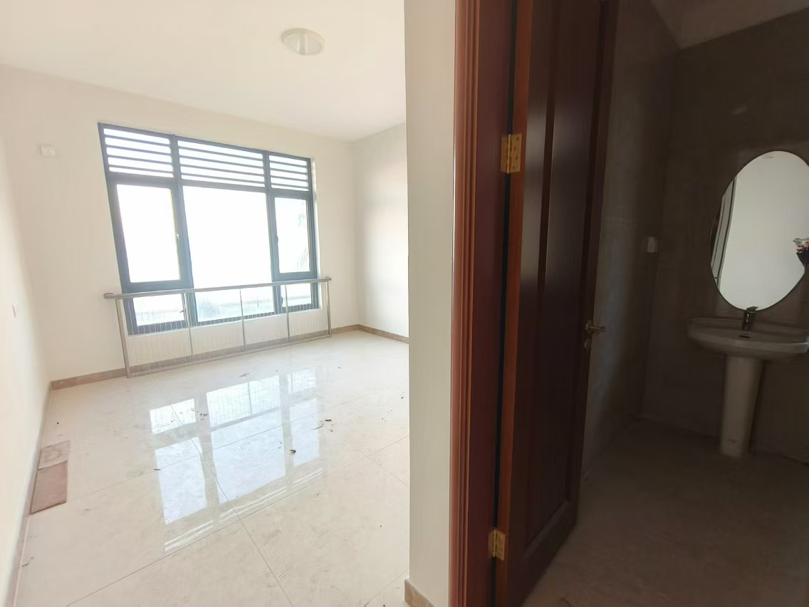 恒大美丽沙悦澜府 5室2厅3卫 2000.0万 恒大美丽沙悦澜府 5室2厅3卫 2000.0万室内图