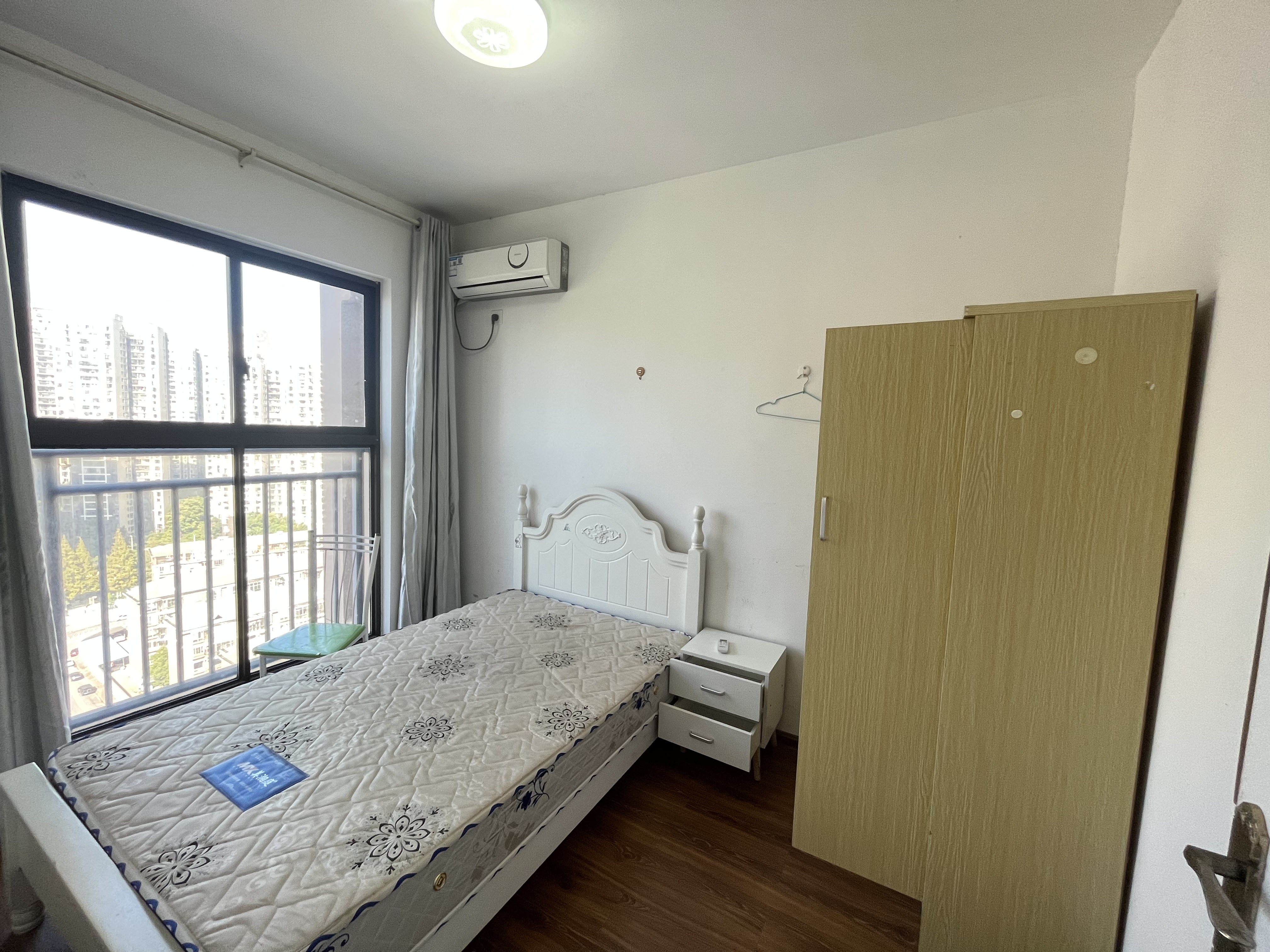 旭辉香樟公馆 3室1厅1卫 2500.0元/月 旭辉香樟公馆 3室1厅1卫 2500.0元/月室内图