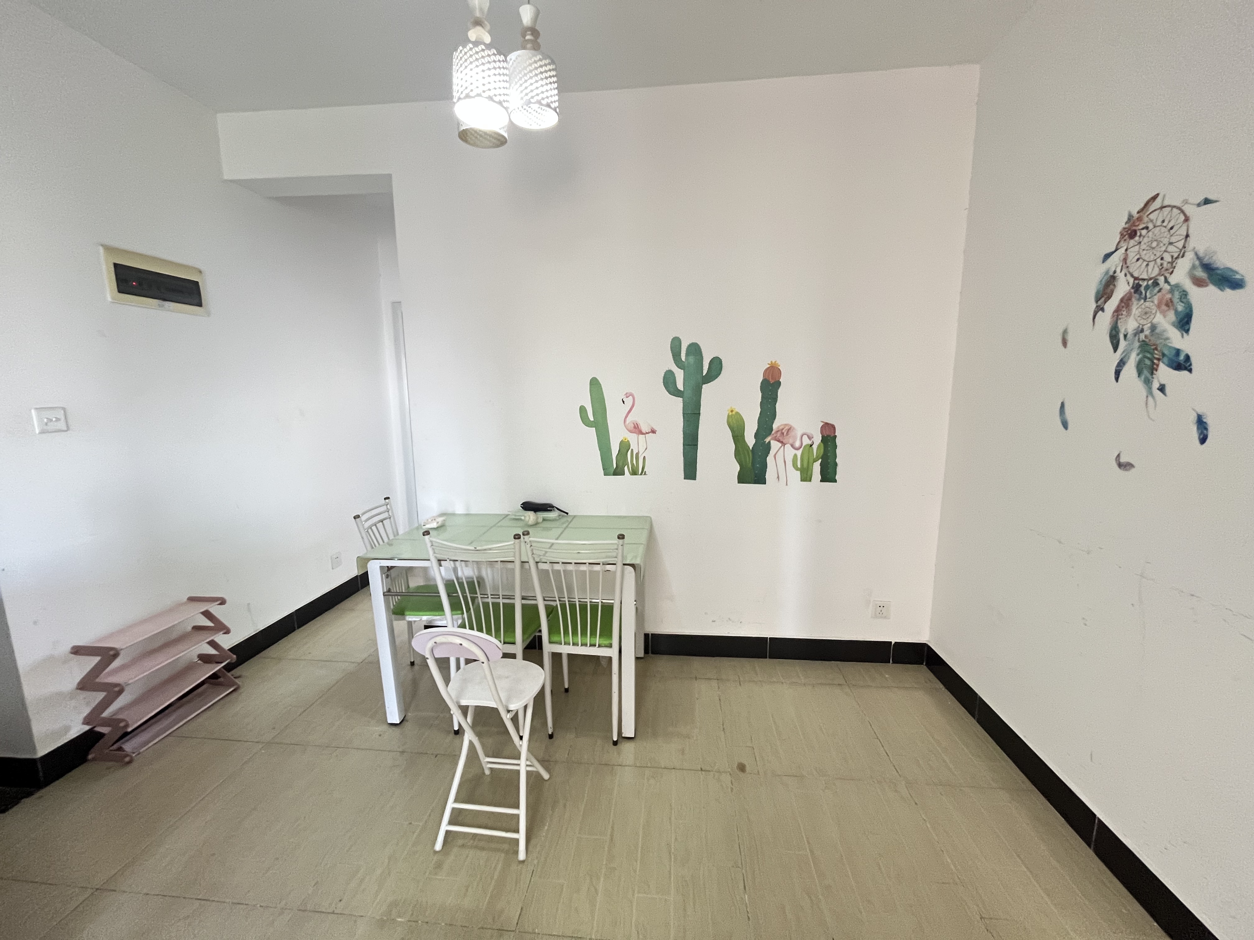 旭辉香樟公馆 3室1厅1卫 2500.0元/月 旭辉香樟公馆 3室1厅1卫 2500.0元/月室内图