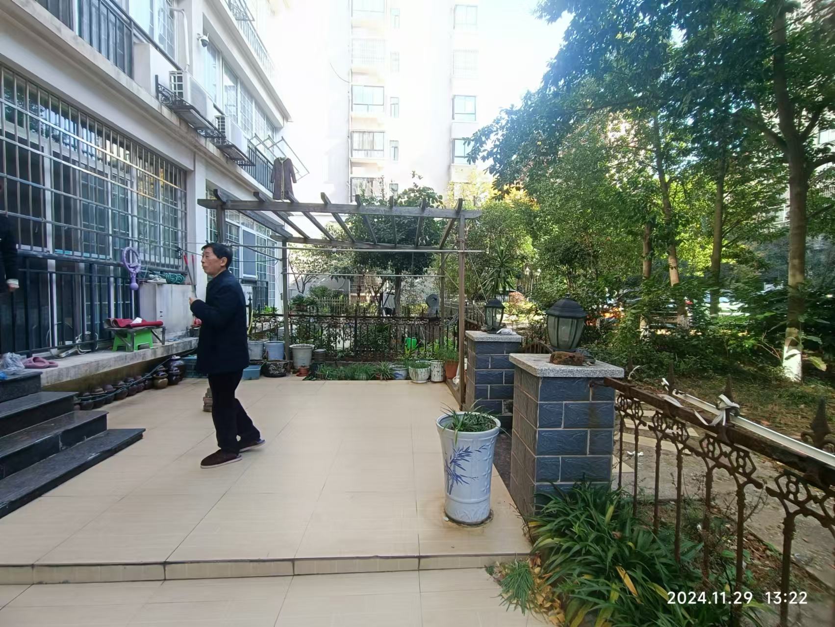 上城世家  5室3厅3卫    92.0万 上城世家  5室3厅3卫    92.0万室内图