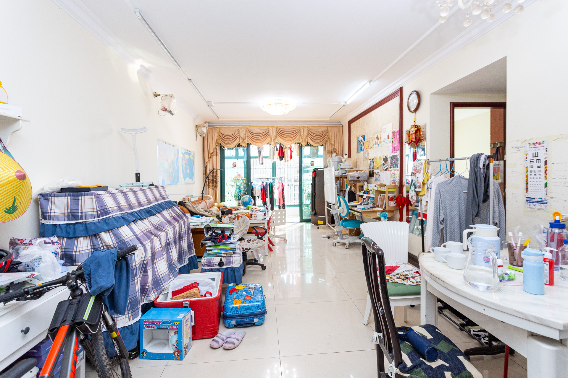 恒大名都  3室2厅2卫   85.00万客厅