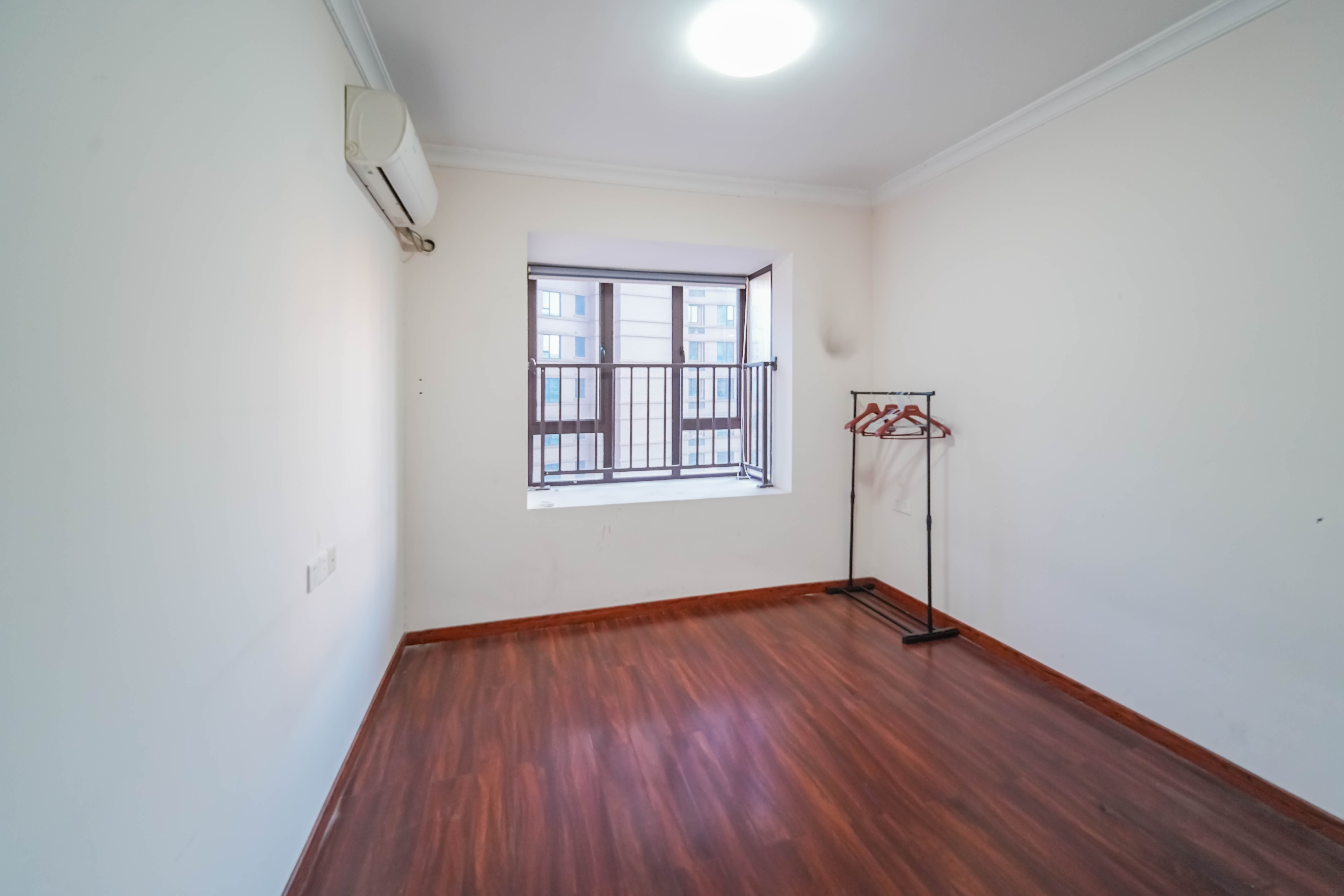 五江天街南区 0室0厅0卫 105.0万 五江天街南区 0室0厅0卫 105.0万卧室