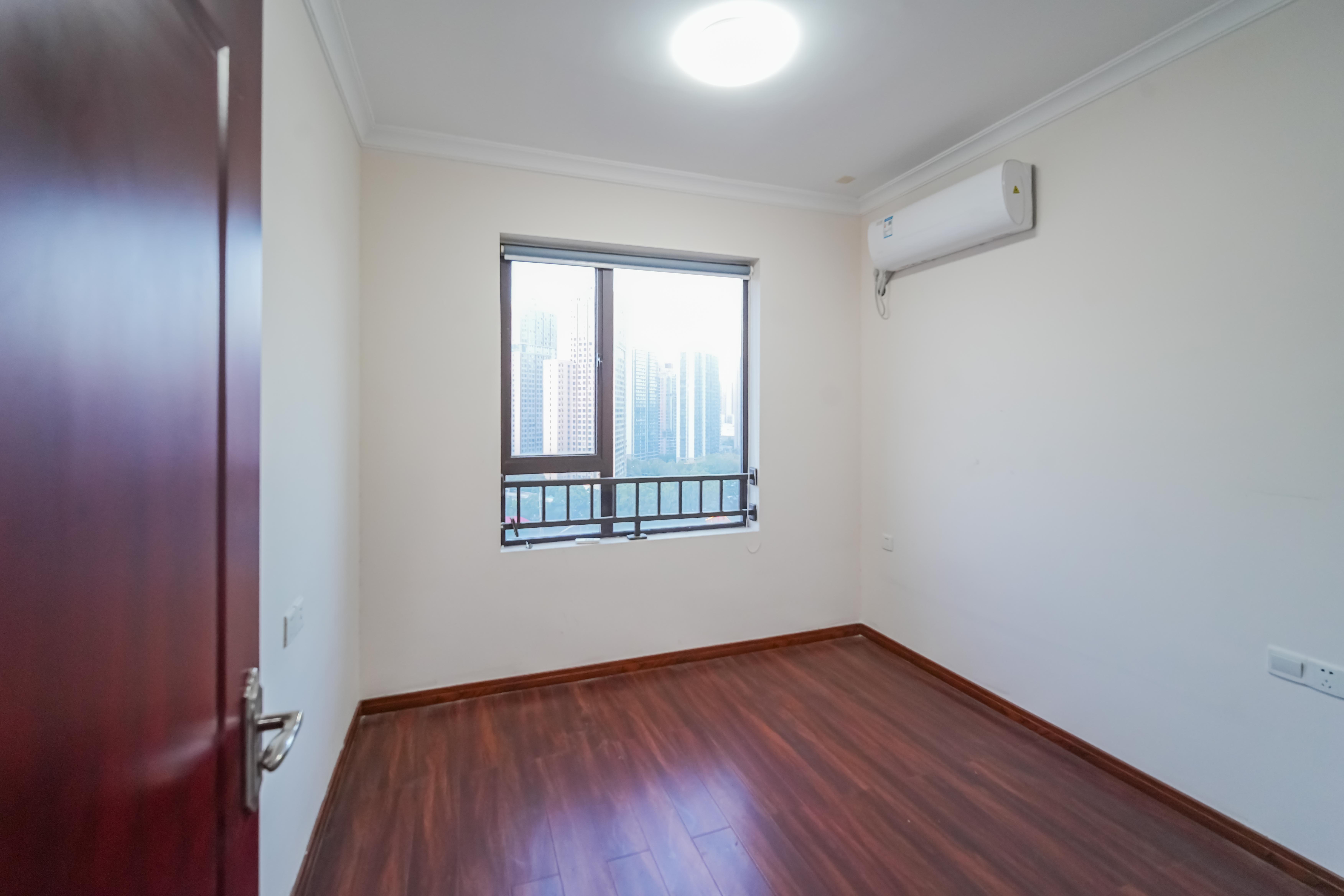 五江天街南区 0室0厅0卫 105.0万 五江天街南区 0室0厅0卫 105.0万卧室