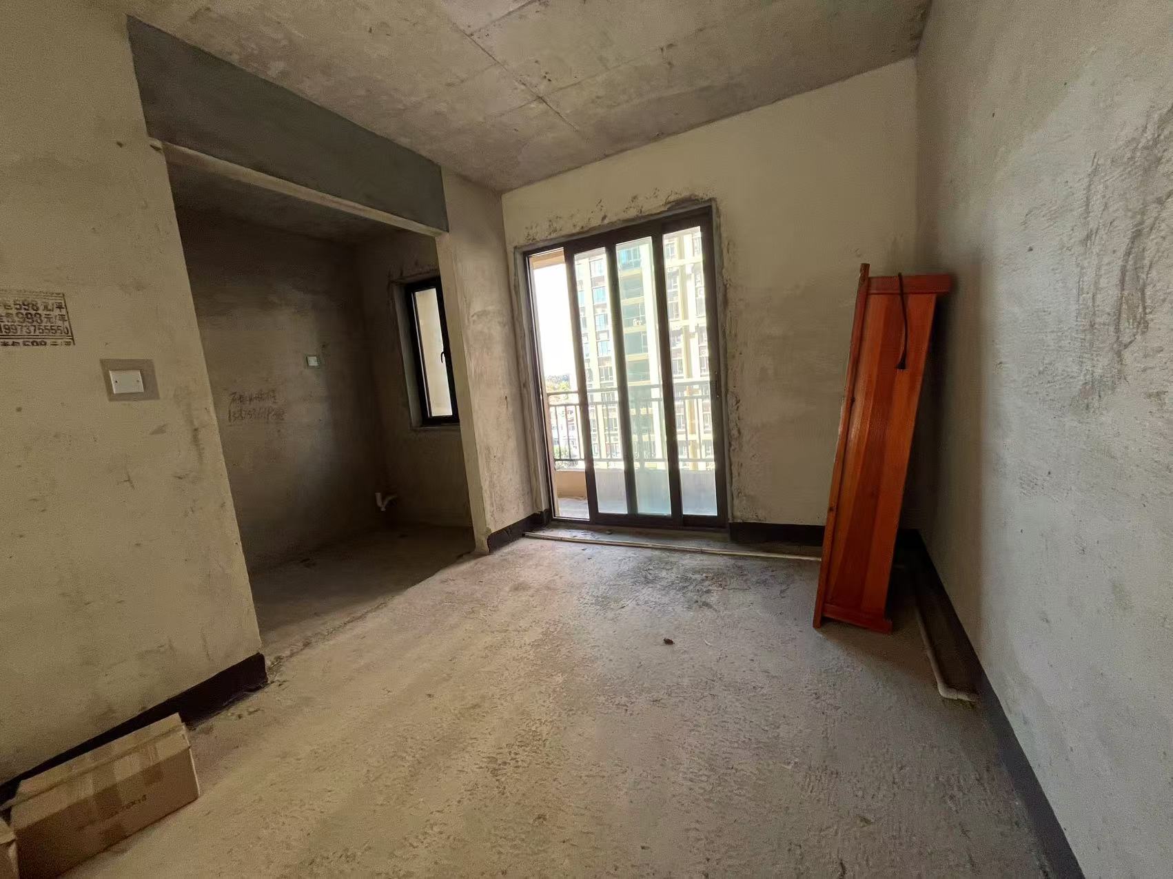 碧桂园锦岸 4室2厅2卫 90.0万 碧桂园锦岸 4室2厅2卫 90.0万室内图