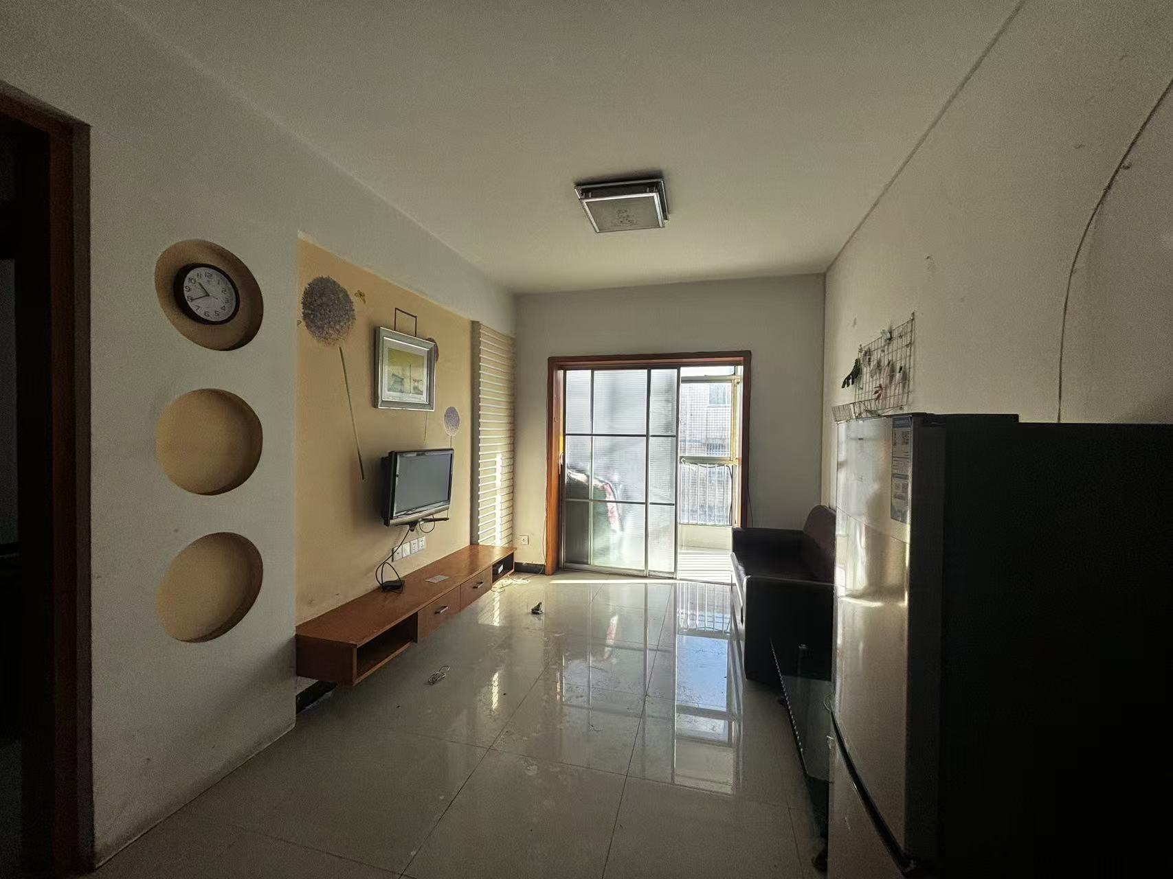 盛世鑫城 1室1厅1卫 1300.0元/月 盛世鑫城 1室1厅1卫 1300.0元/月室内图