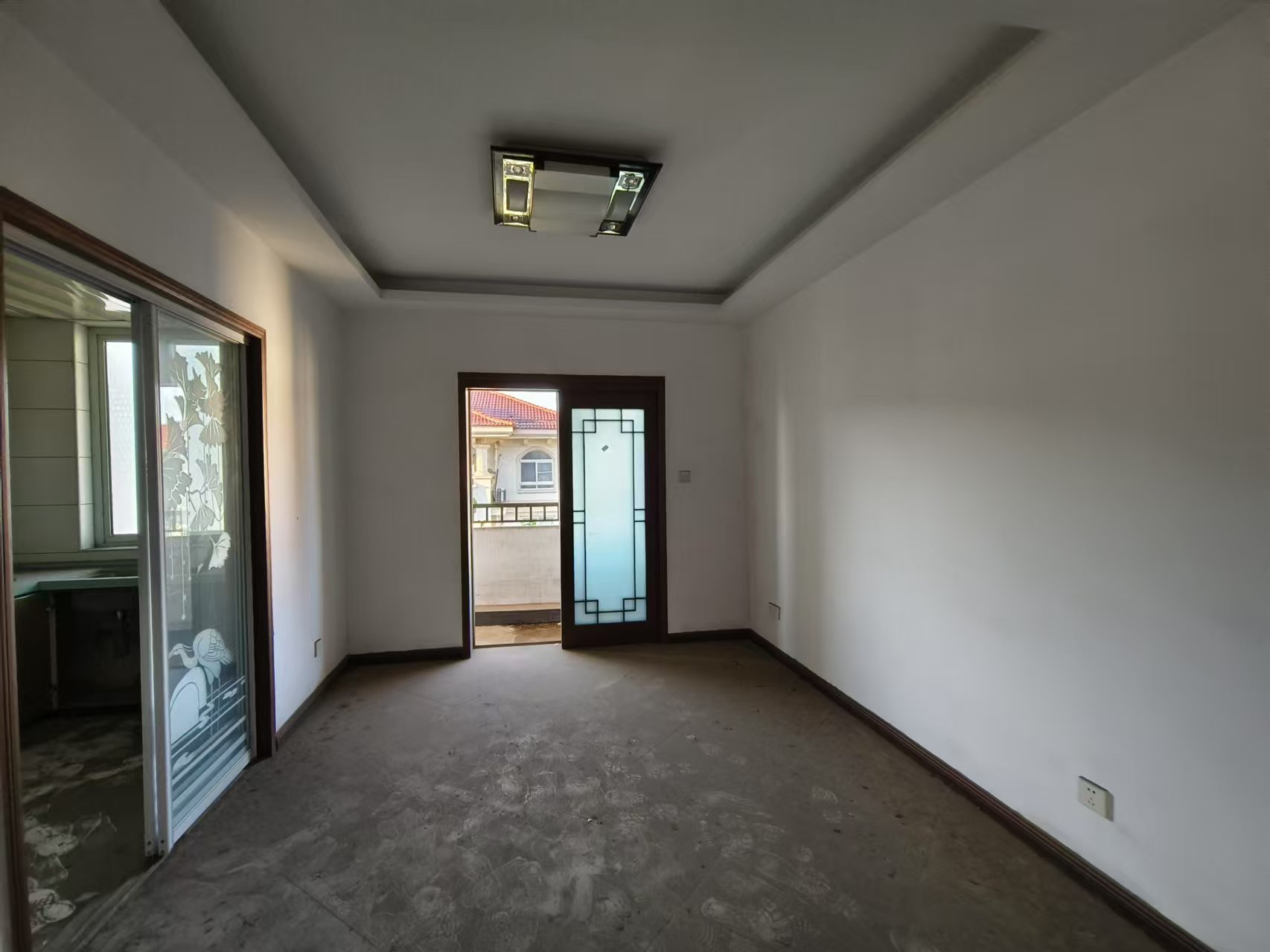 精锐华府(精锐华庭) 4室2厅2卫 32.0万 精锐华府(精锐华庭) 4室2厅2卫 32.0万室内图