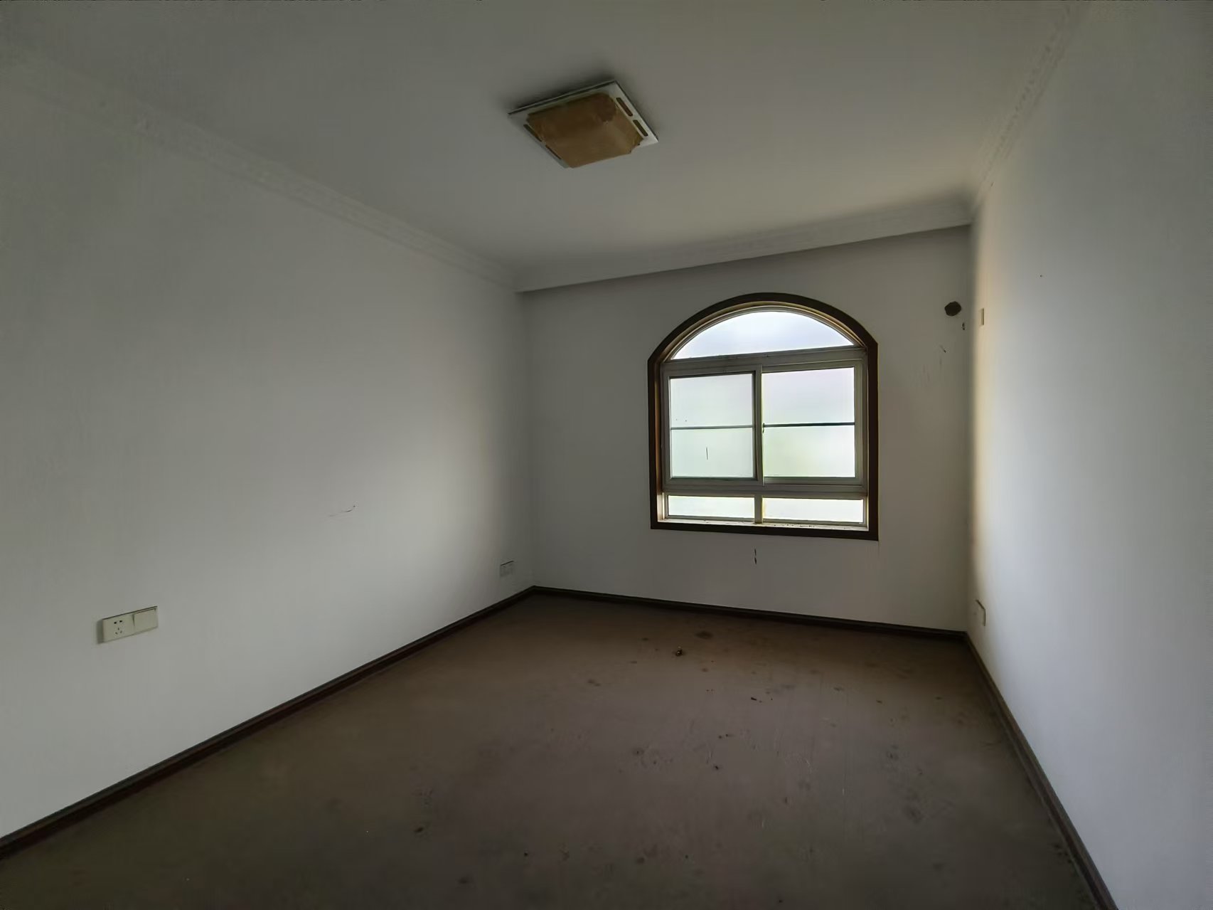 精锐华府(精锐华庭) 4室2厅2卫 32.0万 精锐华府(精锐华庭) 4室2厅2卫 32.0万室内图